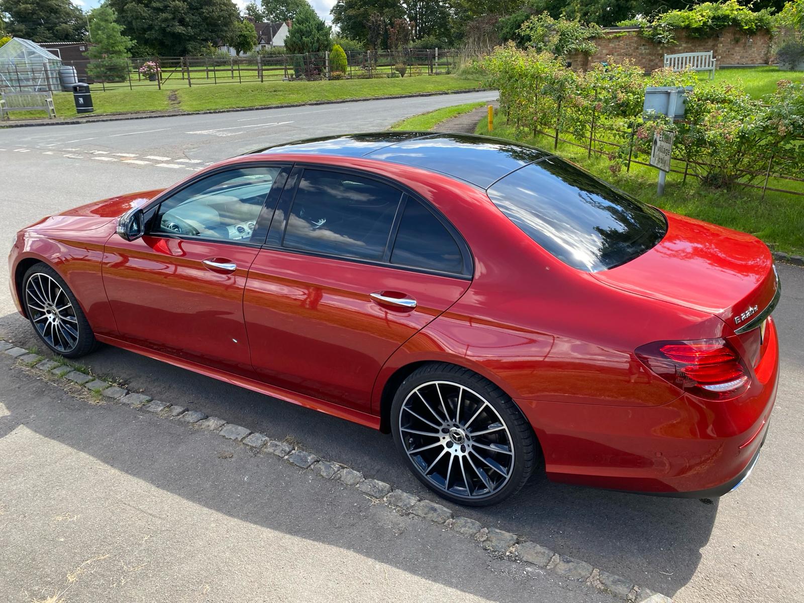 Mercedes Benz E220D AMG Line Night Edition (Premium plus)