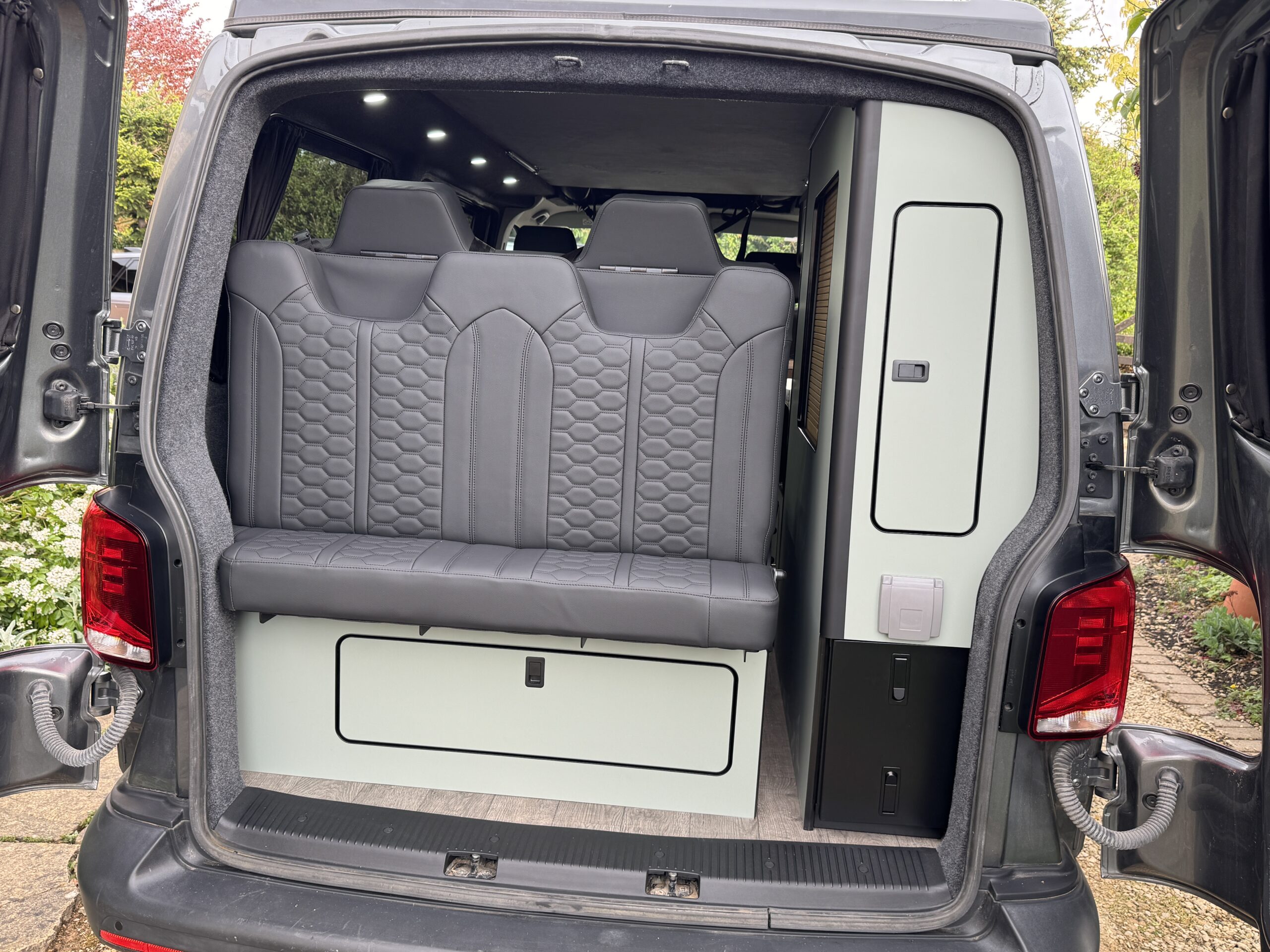 Volkswagen T6.1 Campervan Trek Edition (Stealth)