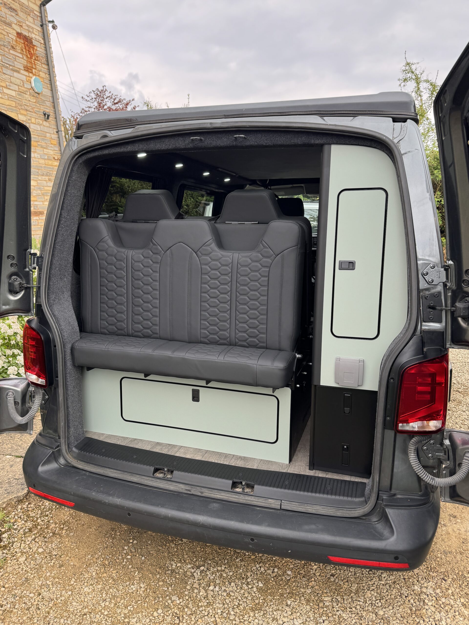 Volkswagen T6.1 Campervan Trek Edition (Stealth)