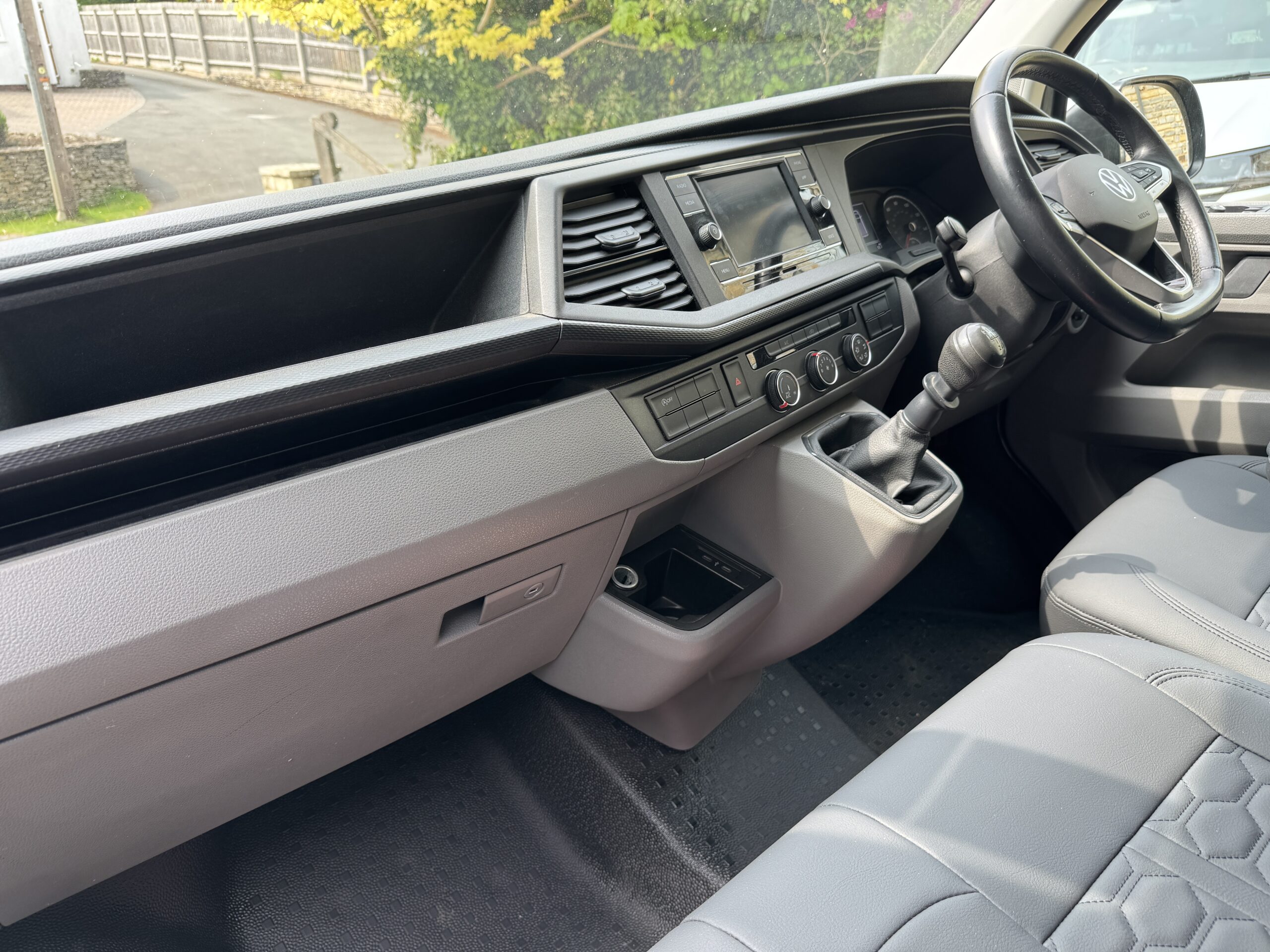 Volkswagen T6.1 Campervan Trek Edition (Stealth)