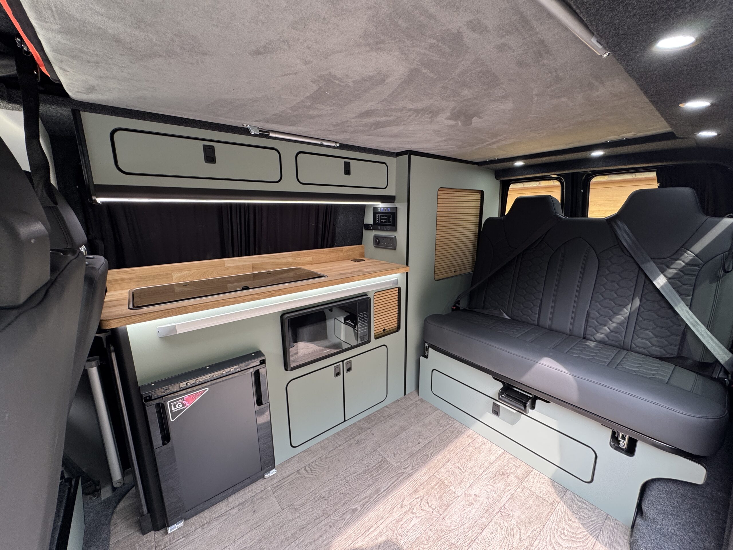 Volkswagen T6.1 Campervan Trek Edition (Stealth)