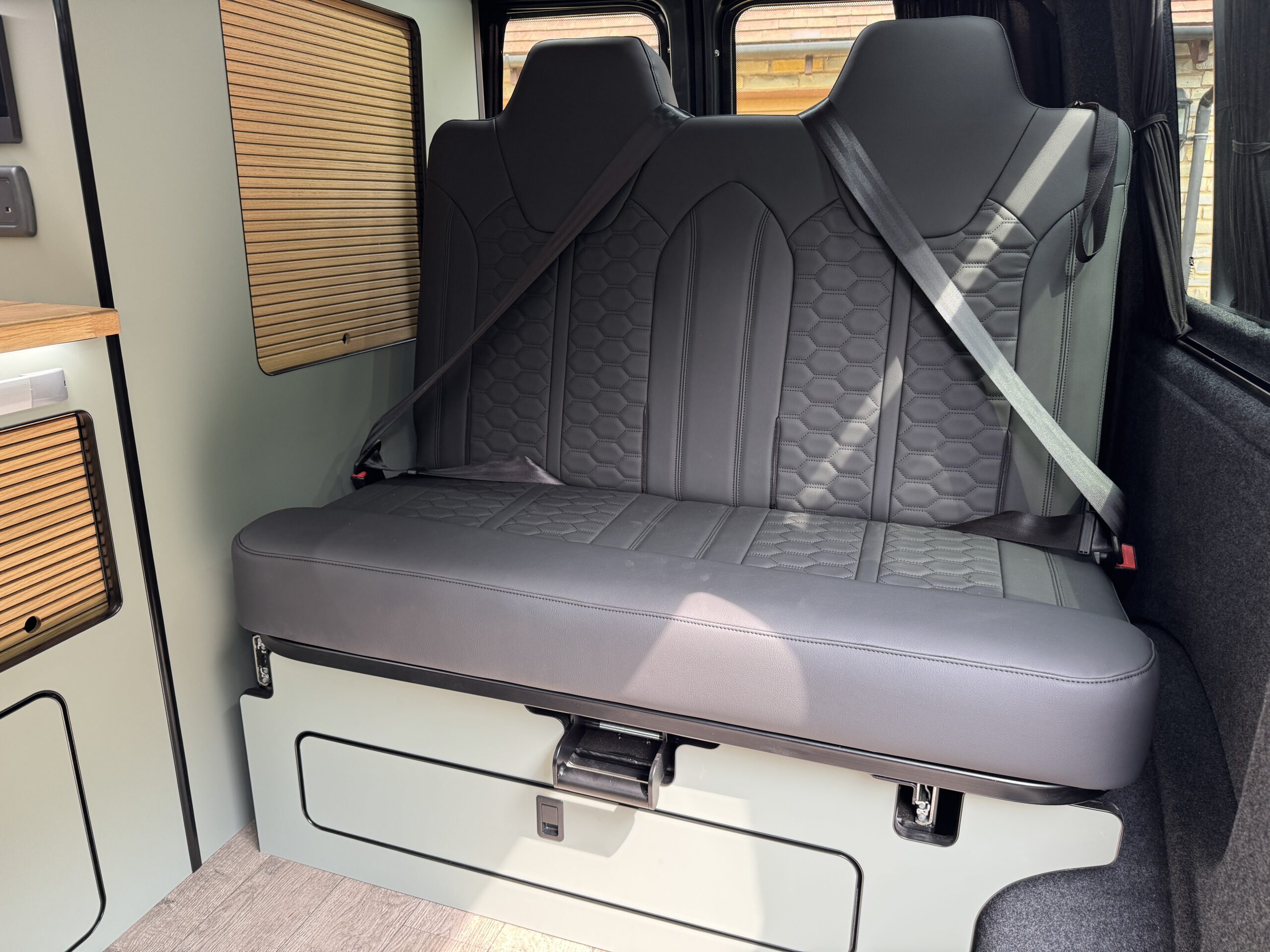 Volkswagen T6.1 Campervan Trek Edition (Stealth)