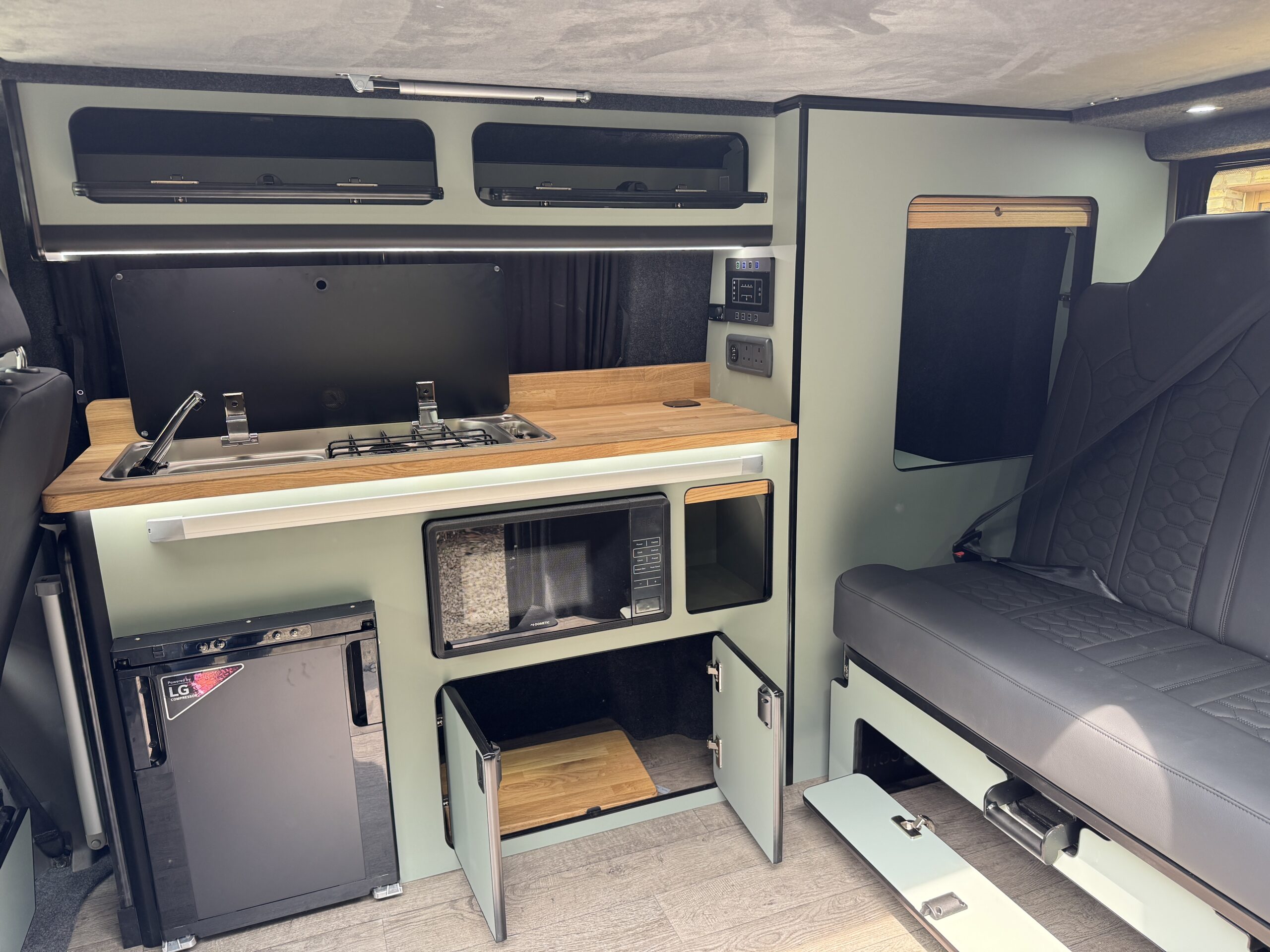 Volkswagen T6.1 Campervan Trek Edition (Stealth)