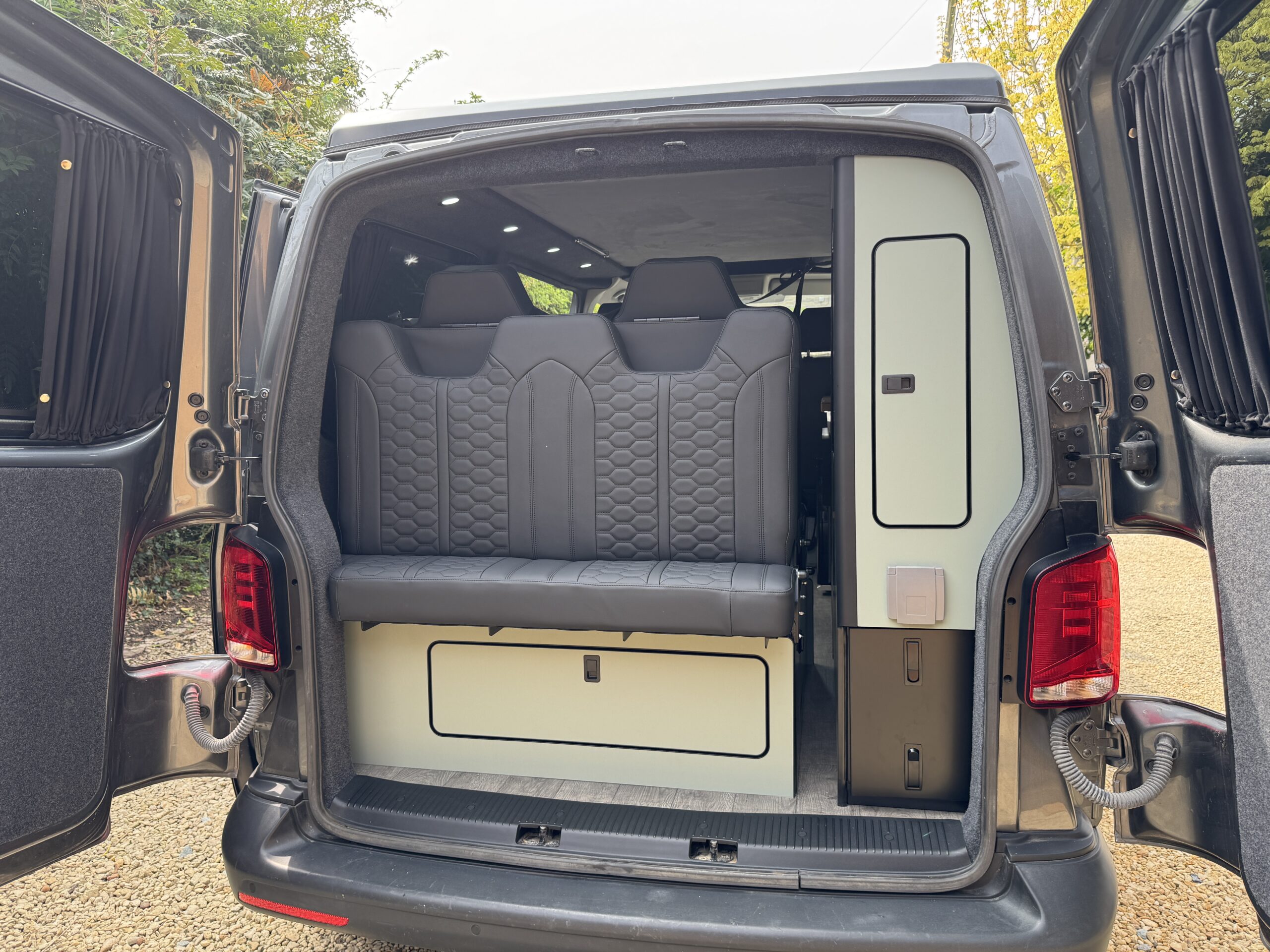 Volkswagen T6.1 Campervan Trek Edition (Stealth)