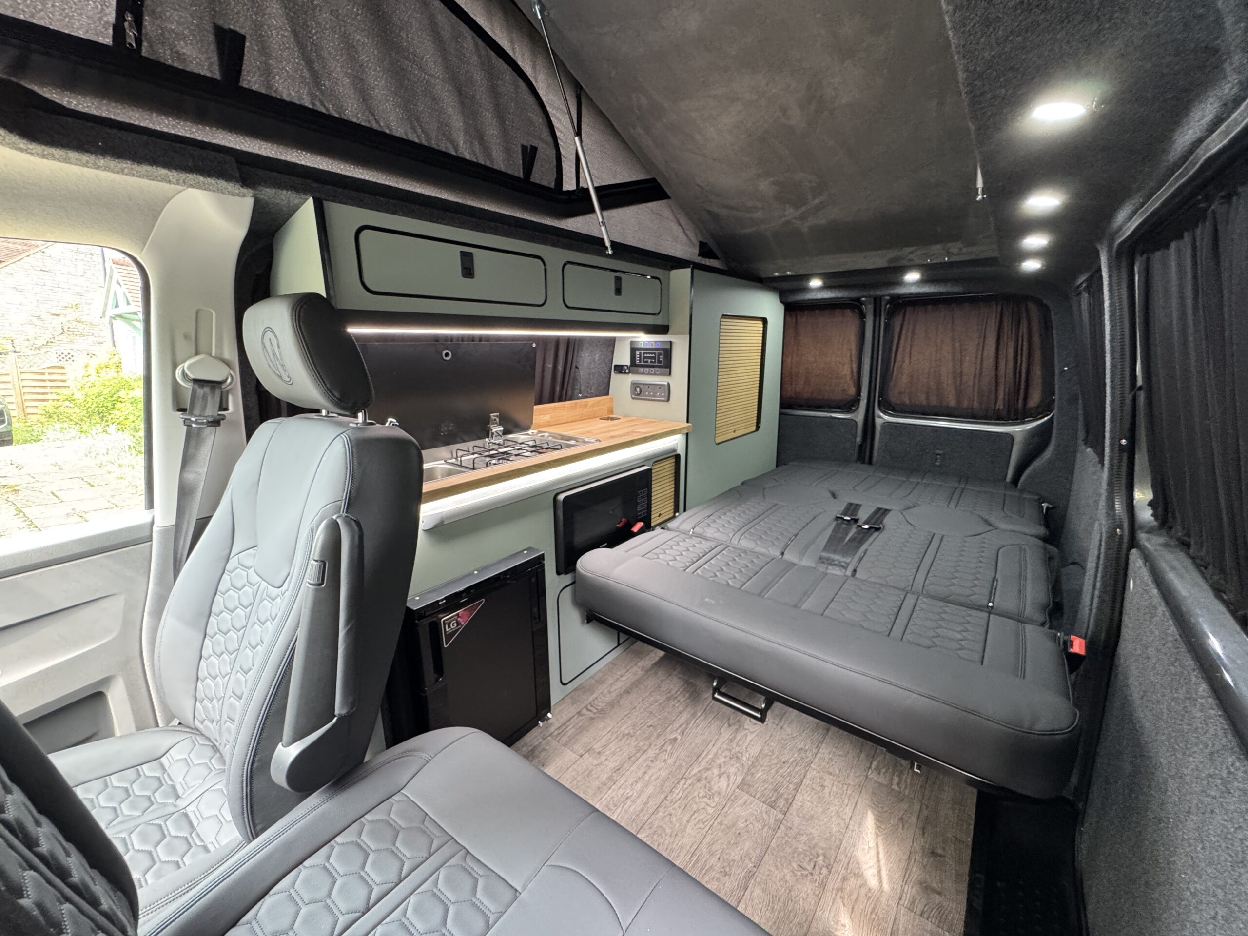 Volkswagen T6.1 Campervan Trek Edition (Stealth)