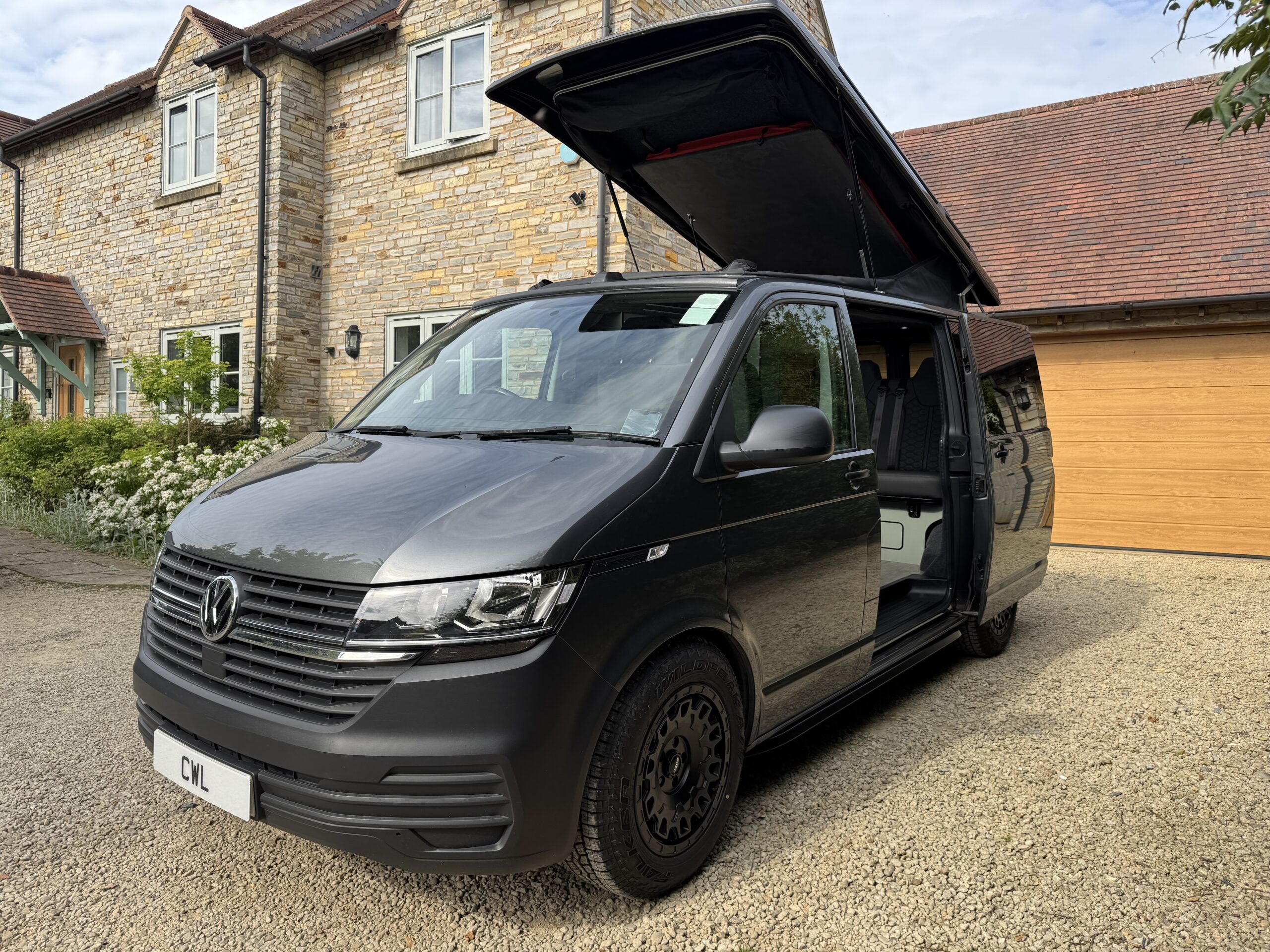 Volkswagen T6.1 Campervan Trek Edition (Stealth)