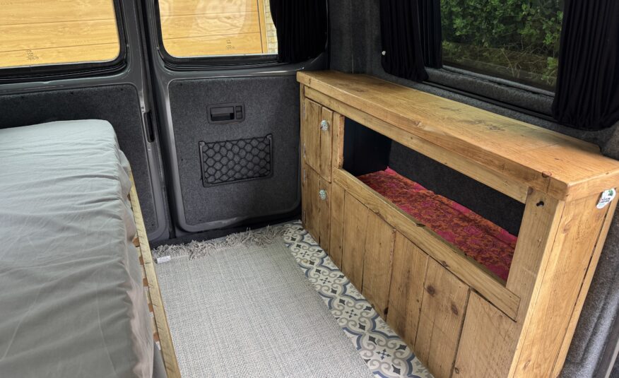 Volkswagen T5 Campervan
