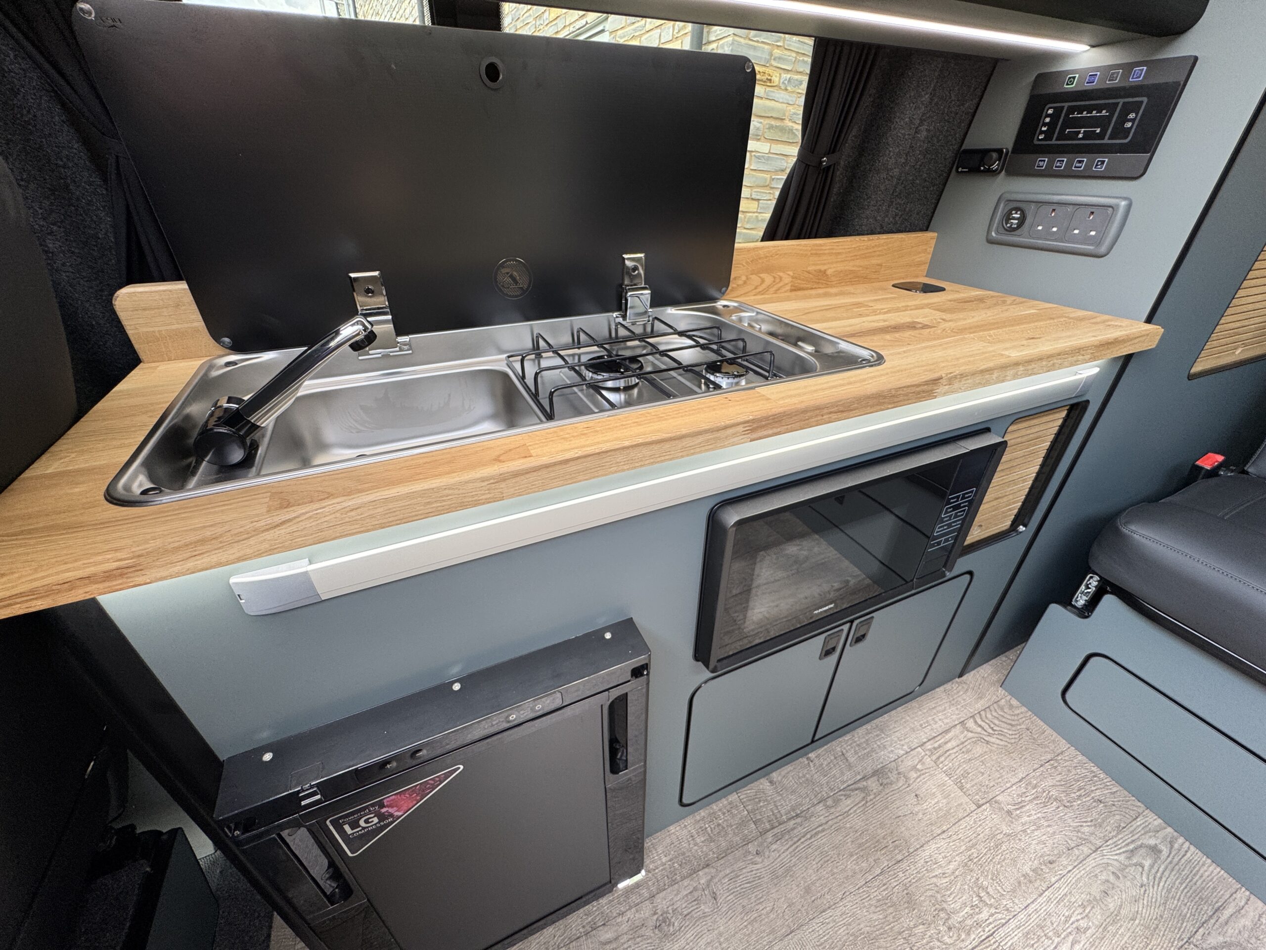 Volkswagen T6.1 Campervan Trek Edition (Roxanne)