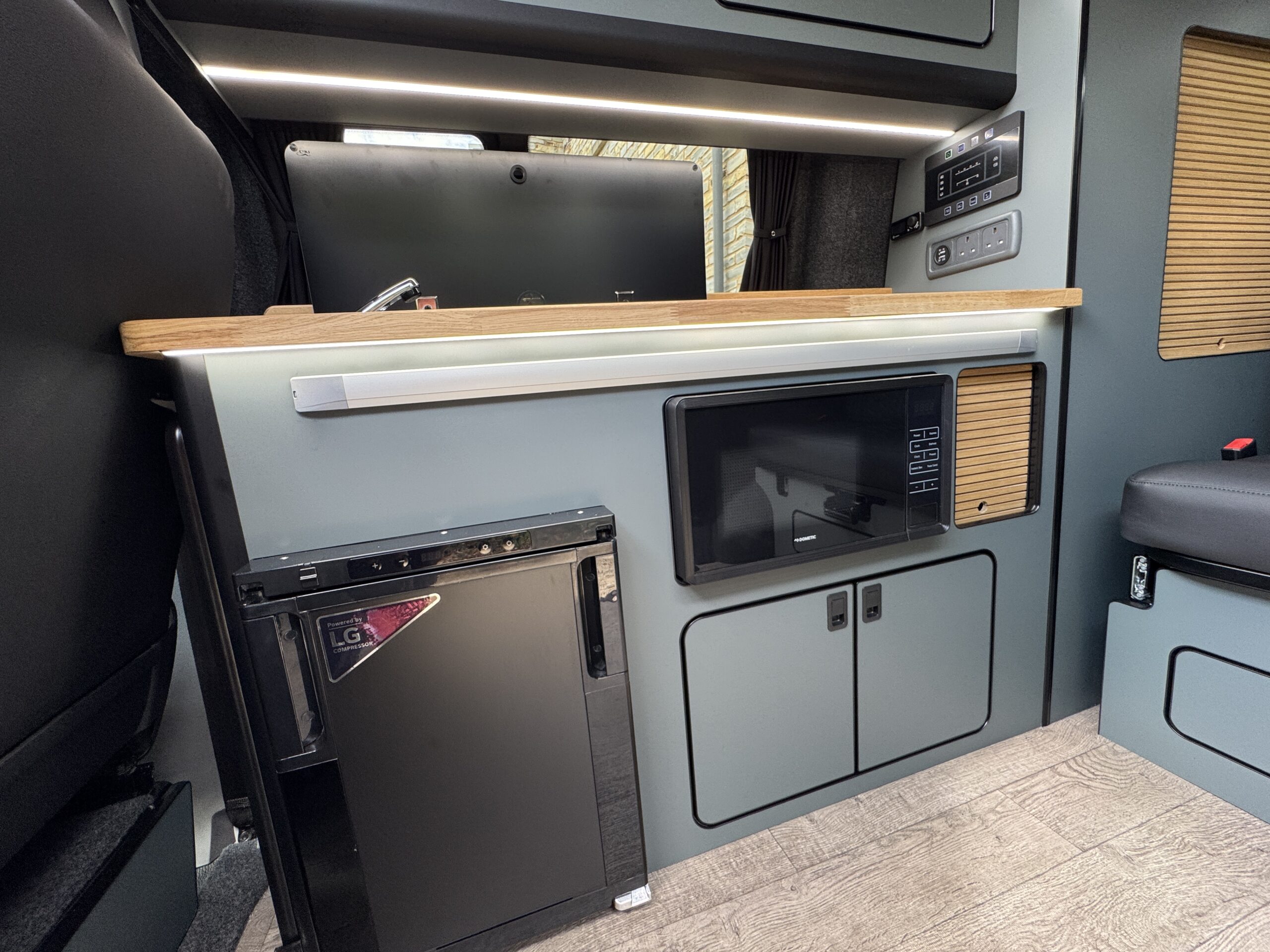 Volkswagen T6.1 Campervan Trek Edition (Roxanne)