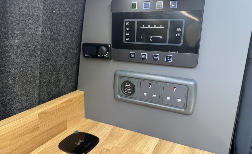 Volkswagen T6.1 Campervan Trek Edition (Silver Star)