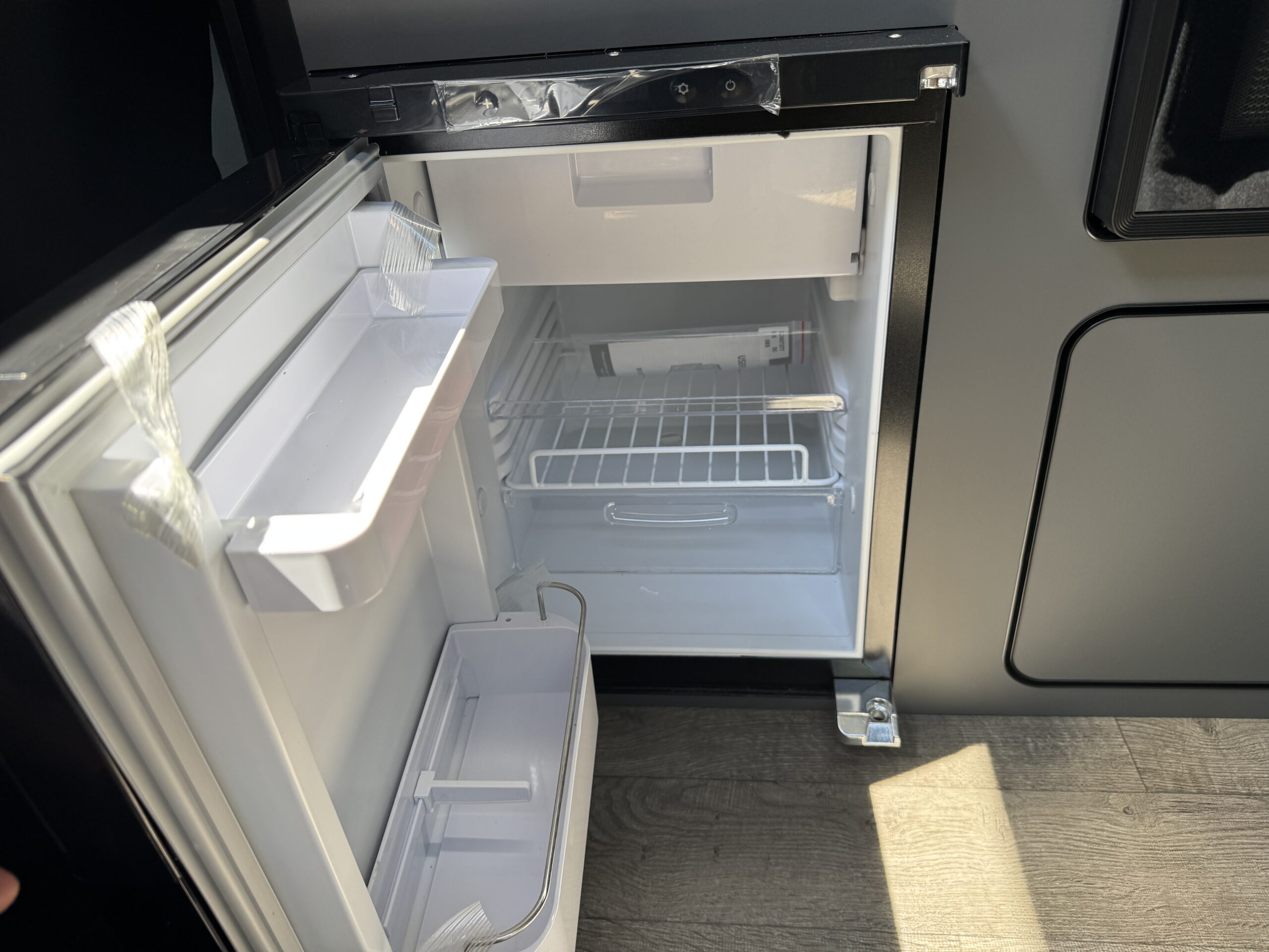 Volkswagen T6.1 Campervan Trek Edition (Silver Star)