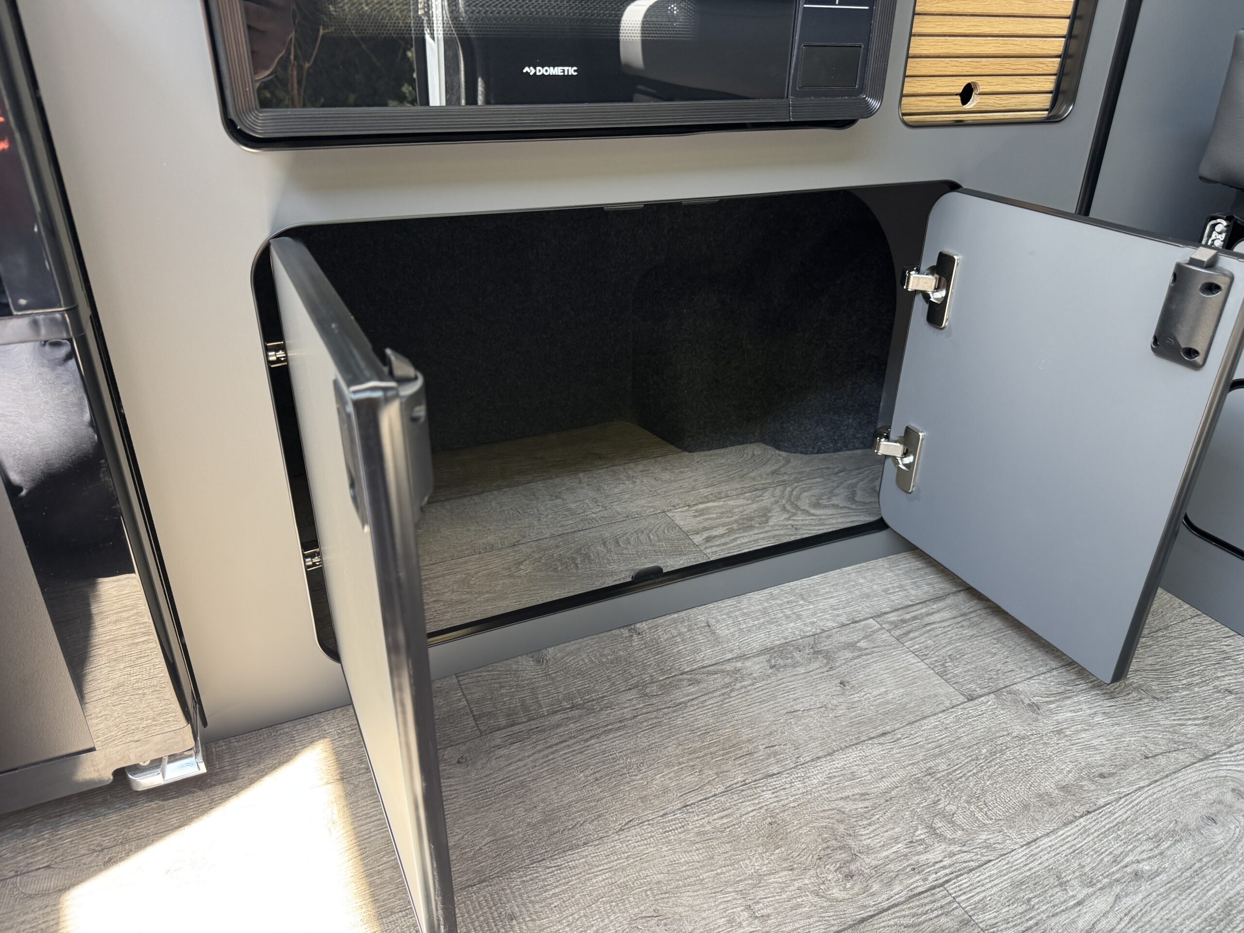 Volkswagen T6.1 Campervan Trek Edition (Silver Star)