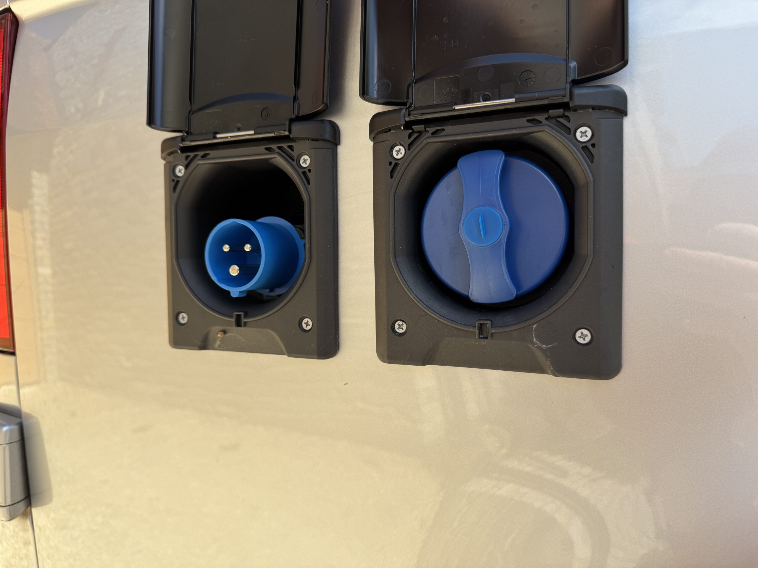 Volkswagen T6.1 Campervan Trek Edition (Silver Star)