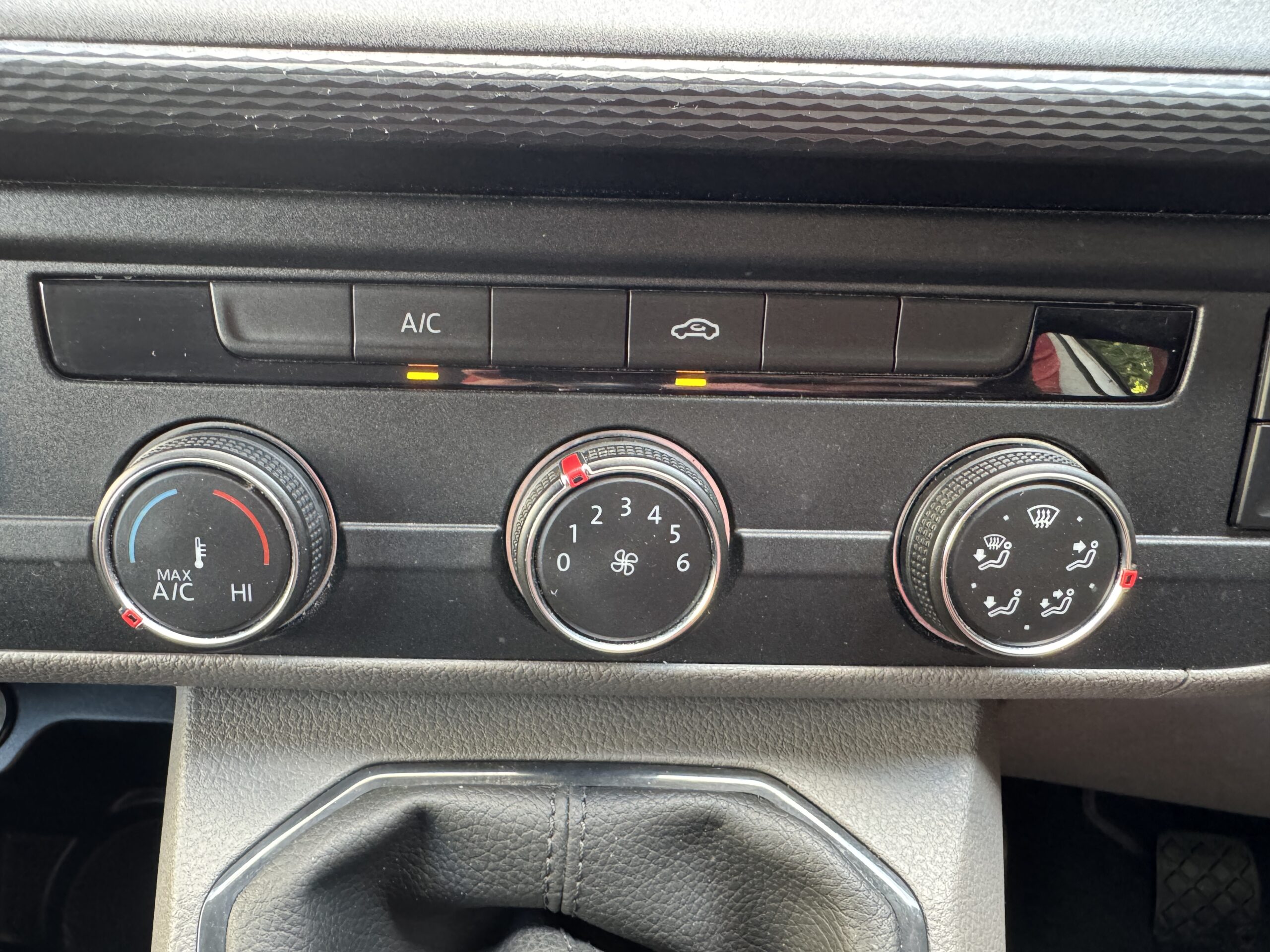 Volkswagen T6.1 Campervan Trek Edition (Silver Star)