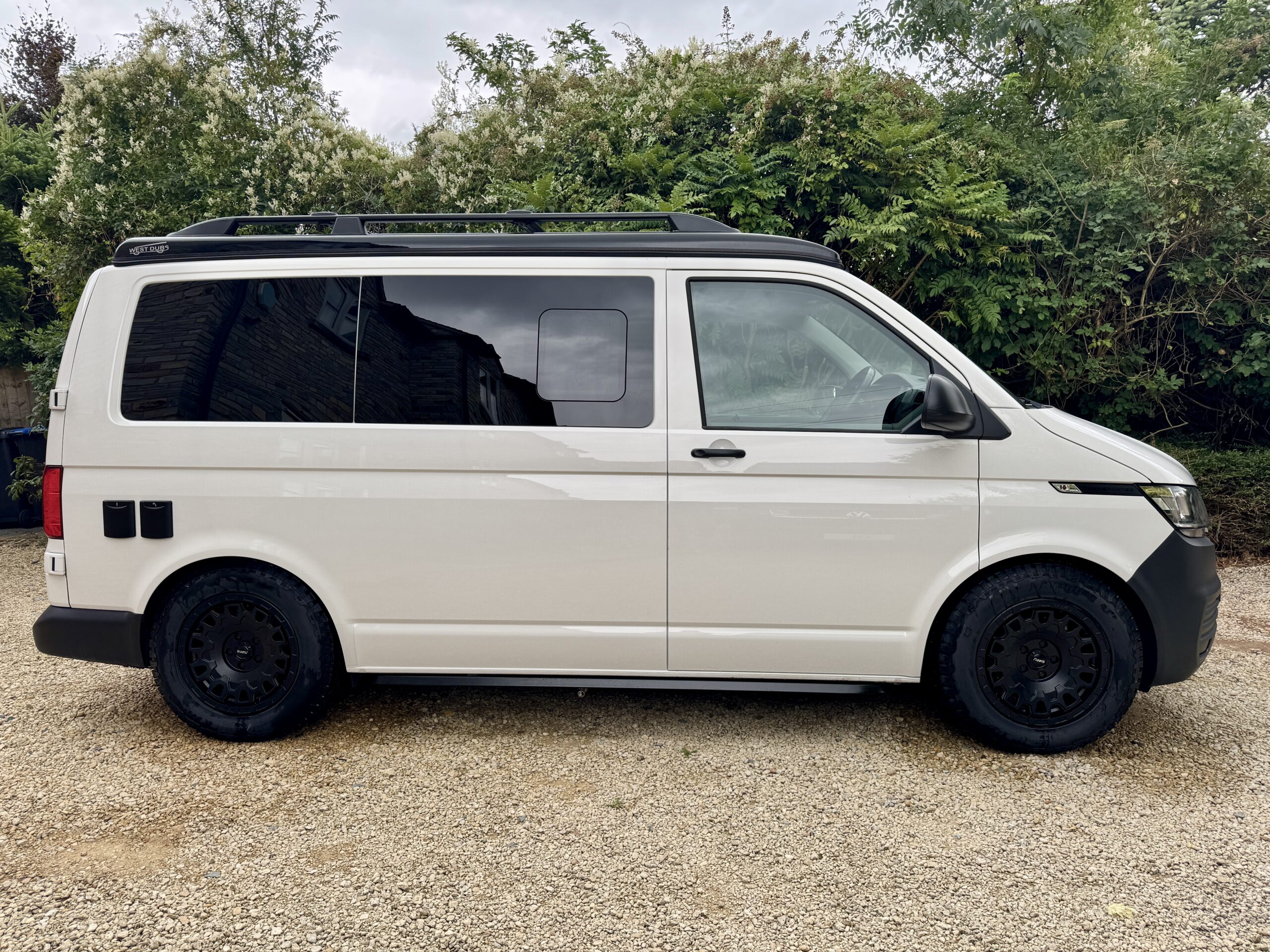 Volkswagen T6.1 Campervan Trek Edition (Apollo)