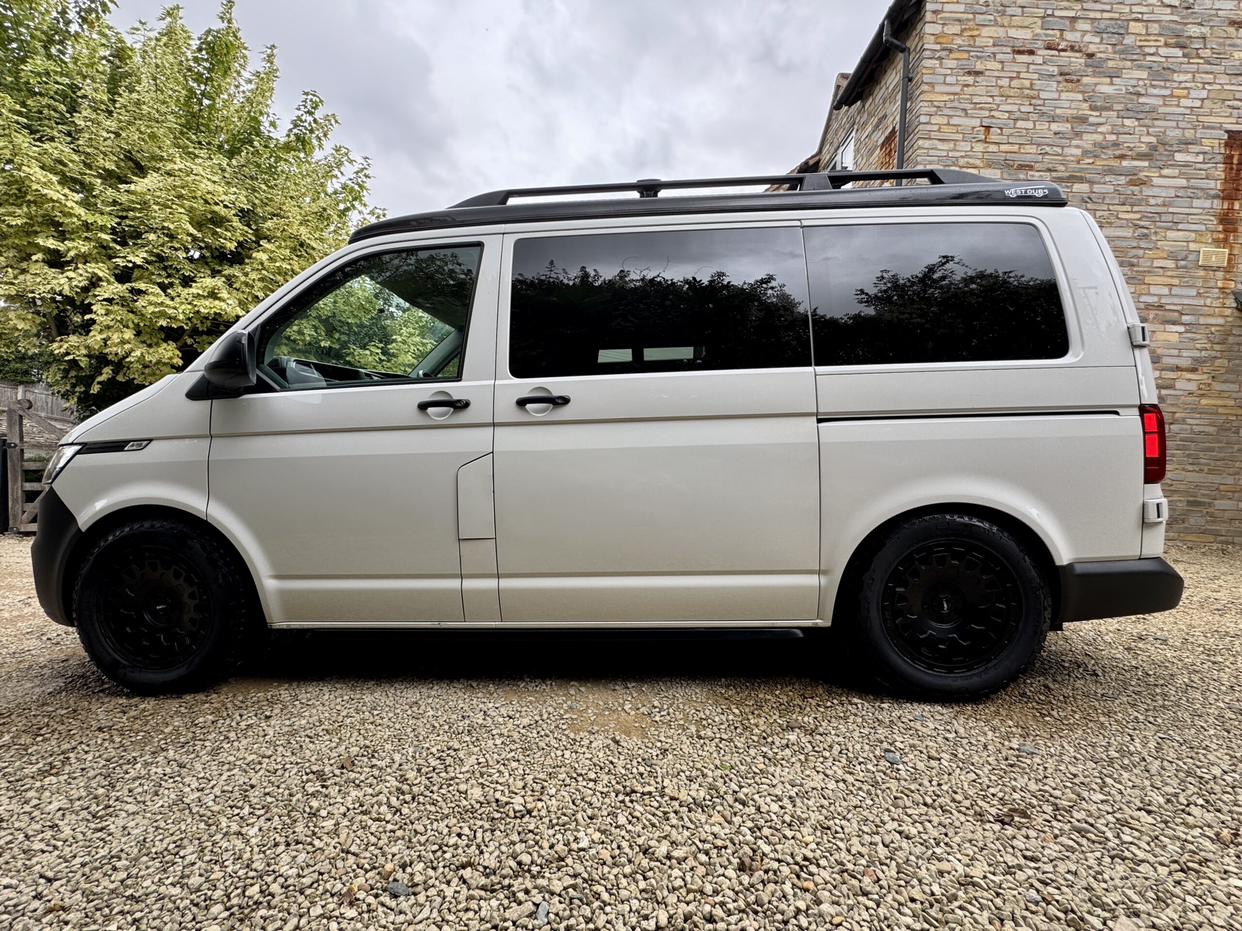 Volkswagen T6.1 Campervan Trek Edition (Apollo)