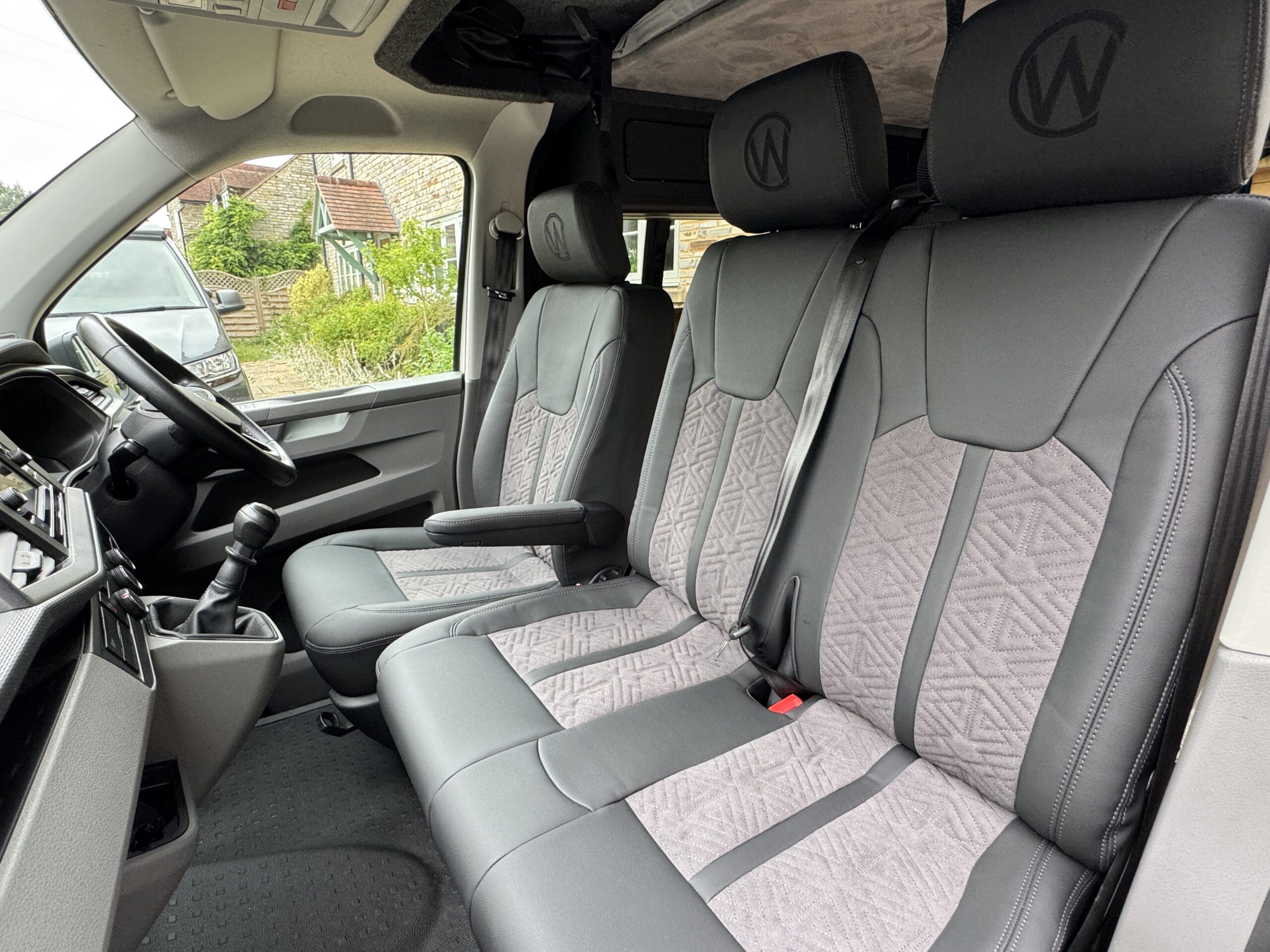 Volkswagen T6.1 Campervan Trek Edition (Apollo)