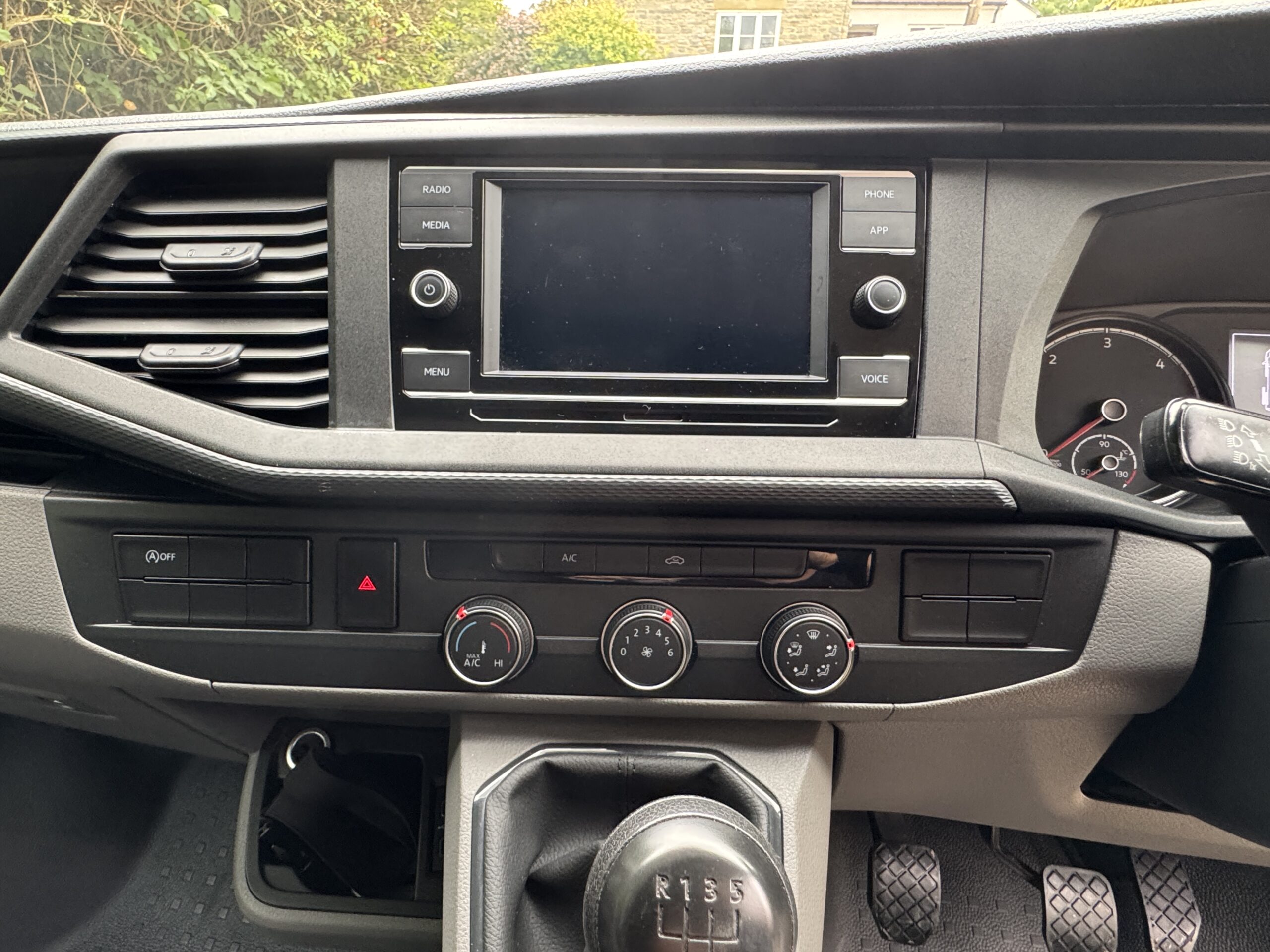 Volkswagen T6.1 Campervan Trek Edition (Apollo)