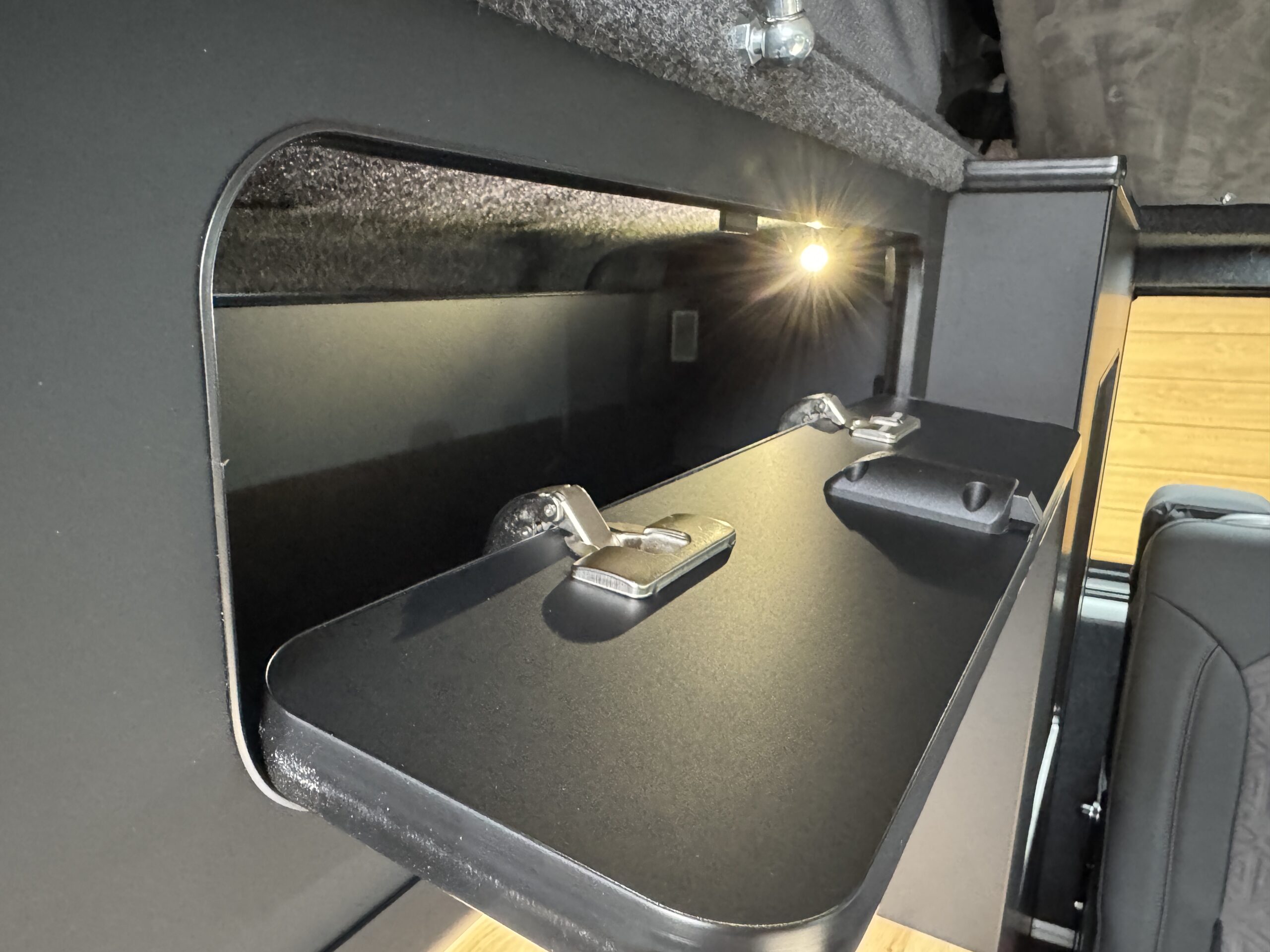 Volkswagen T6.1 Campervan Trek Edition (Apollo)