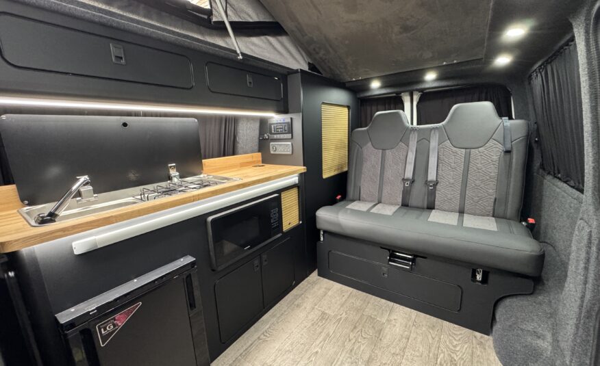 Volkswagen T6.1 Campervan Trek Edition (Orca)