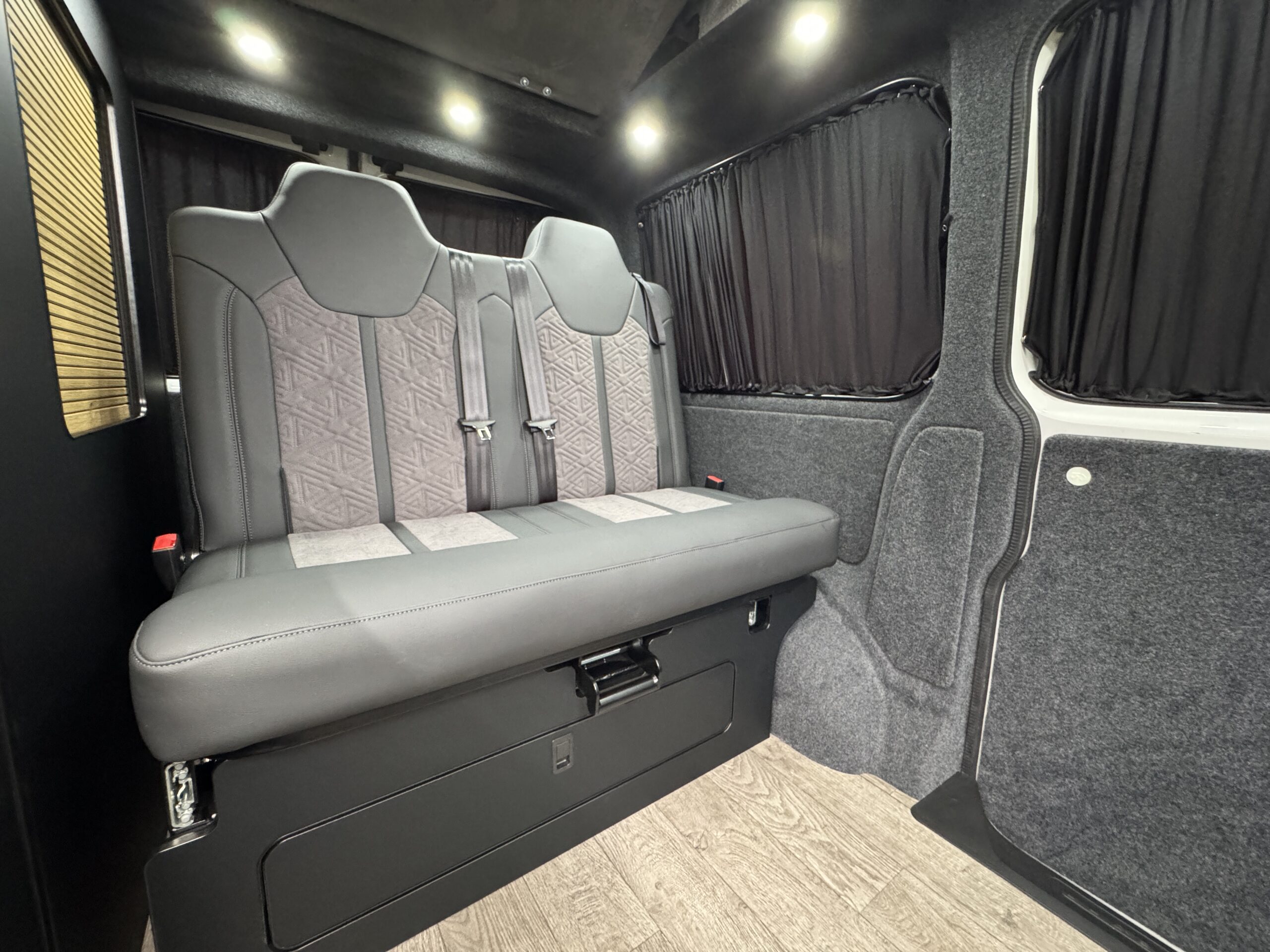 Volkswagen T6.1 Campervan Trek Edition (Apollo)