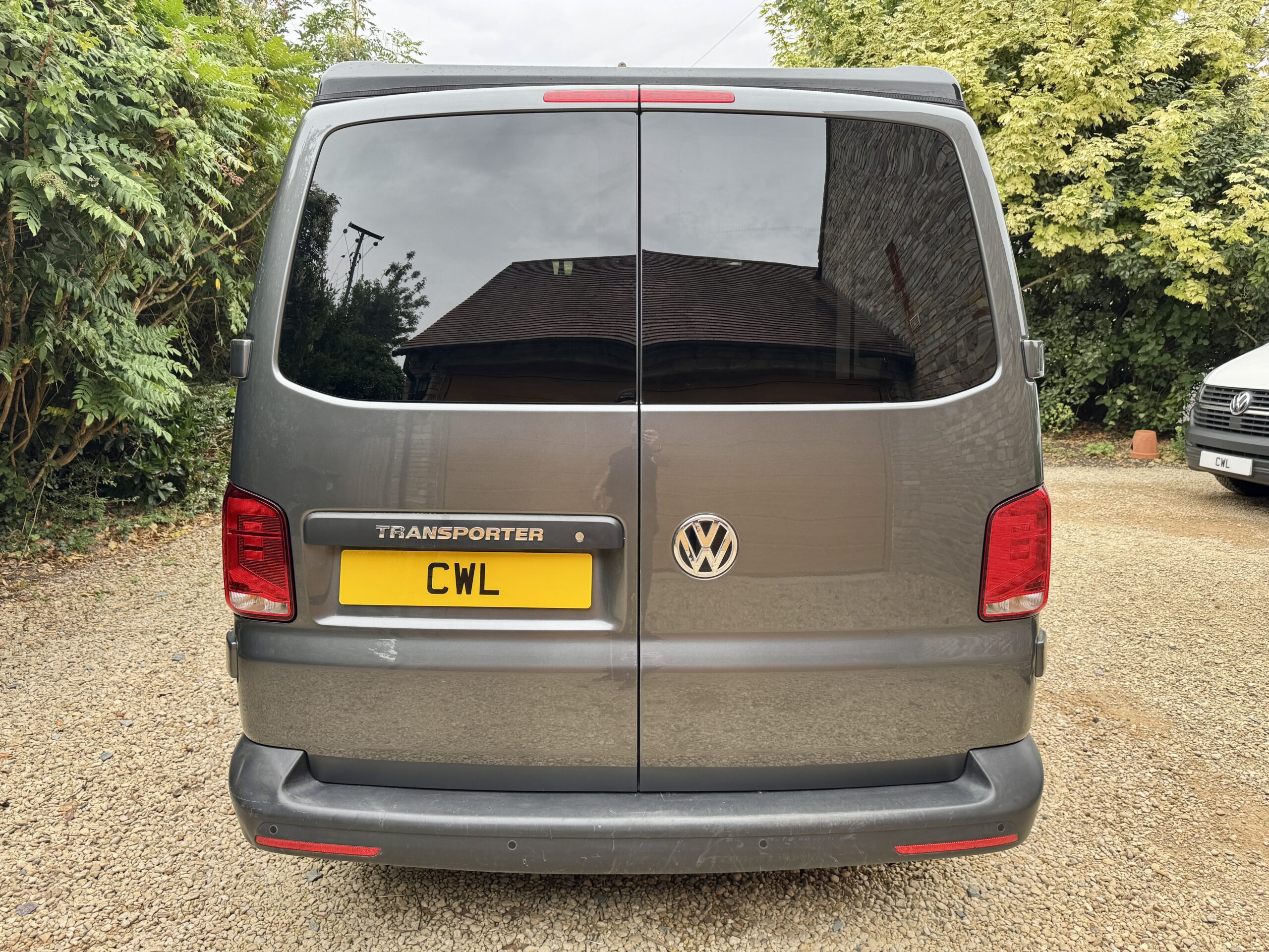 Volkswagen T6.1 Campervan Trek Edition – Coral Pink (Storm)