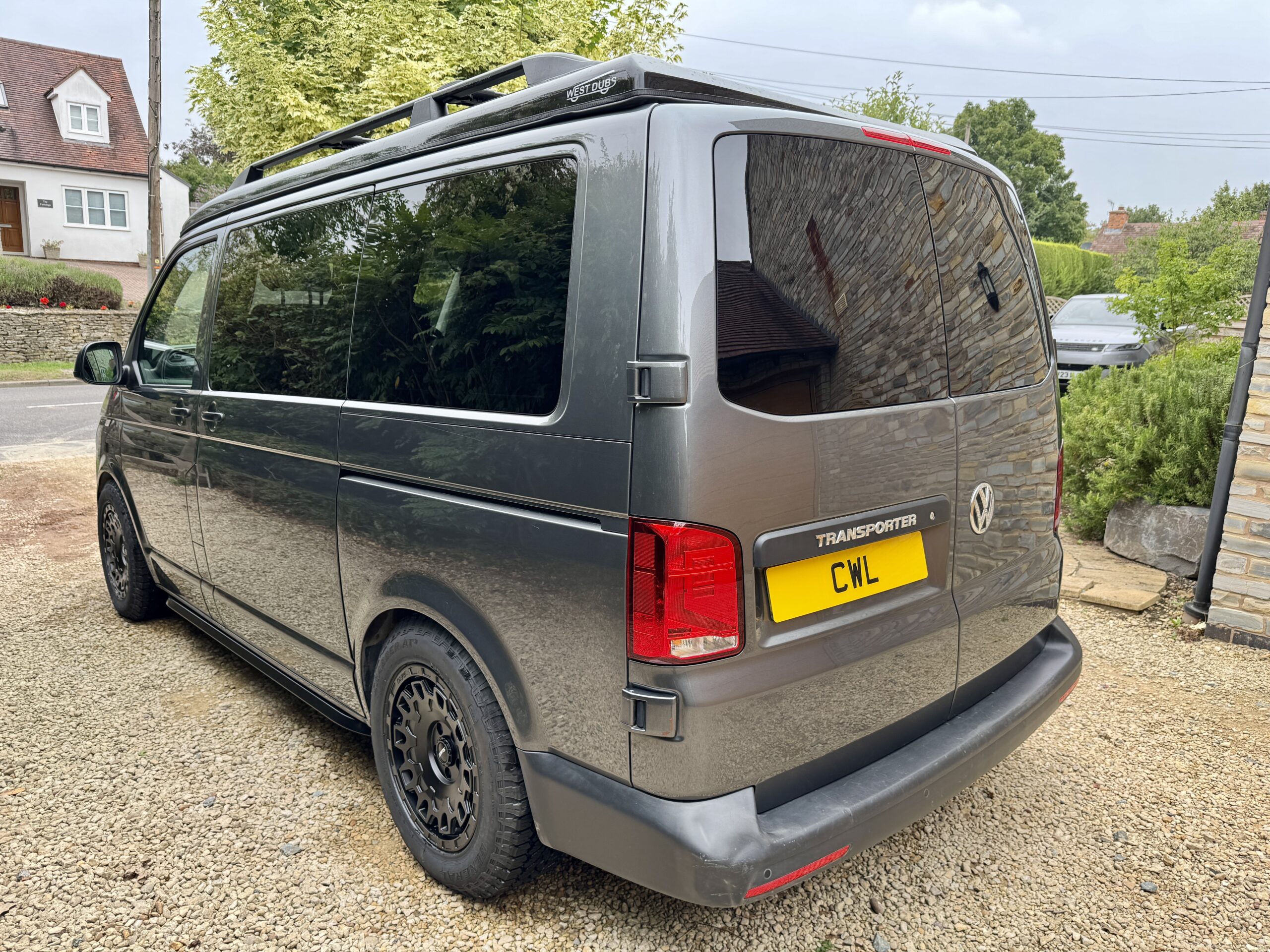 Volkswagen T6.1 Campervan Trek Edition – Coral Pink (Storm)