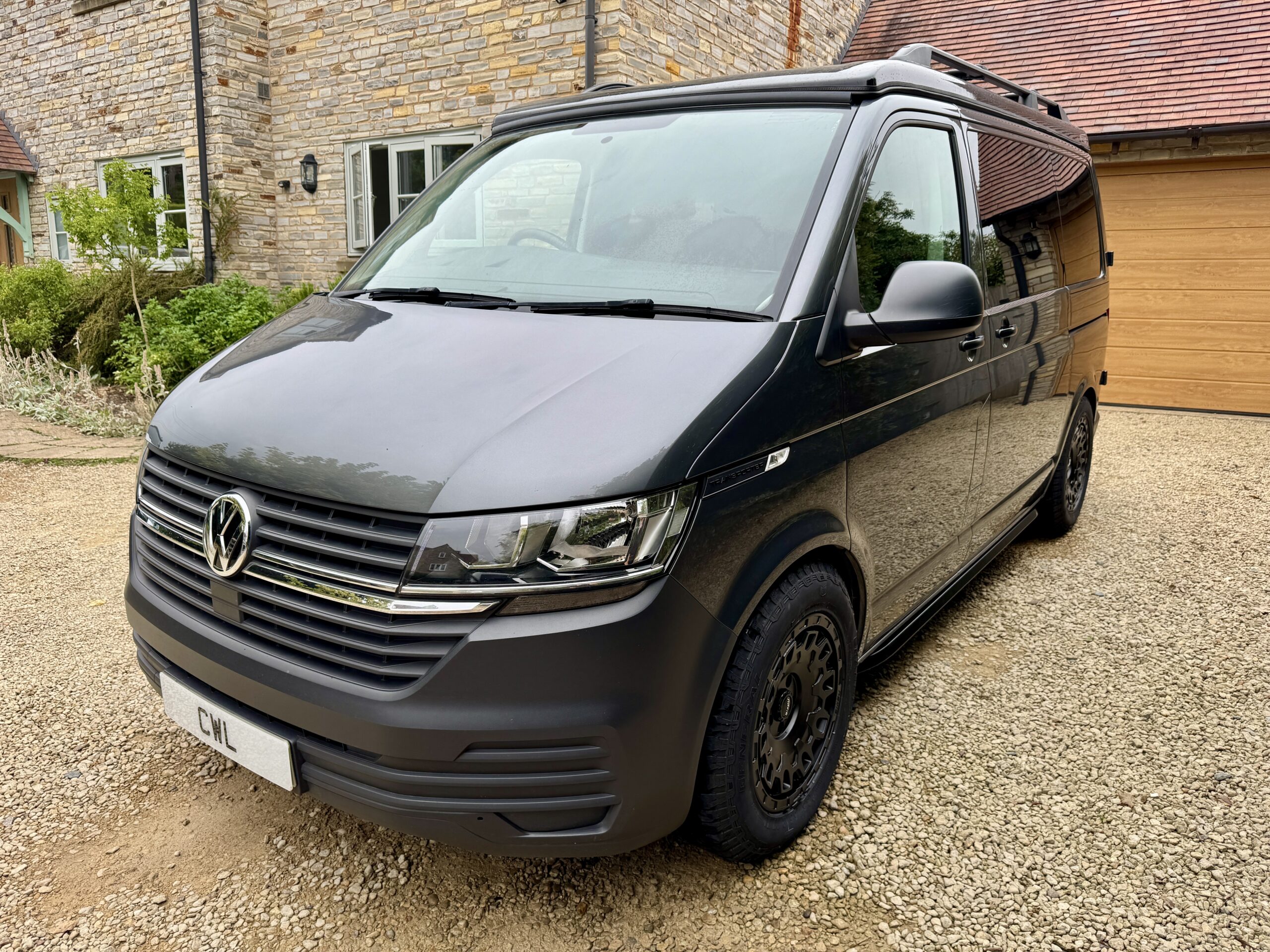 Volkswagen T6.1 Campervan Trek Edition – Coral Pink (Storm)