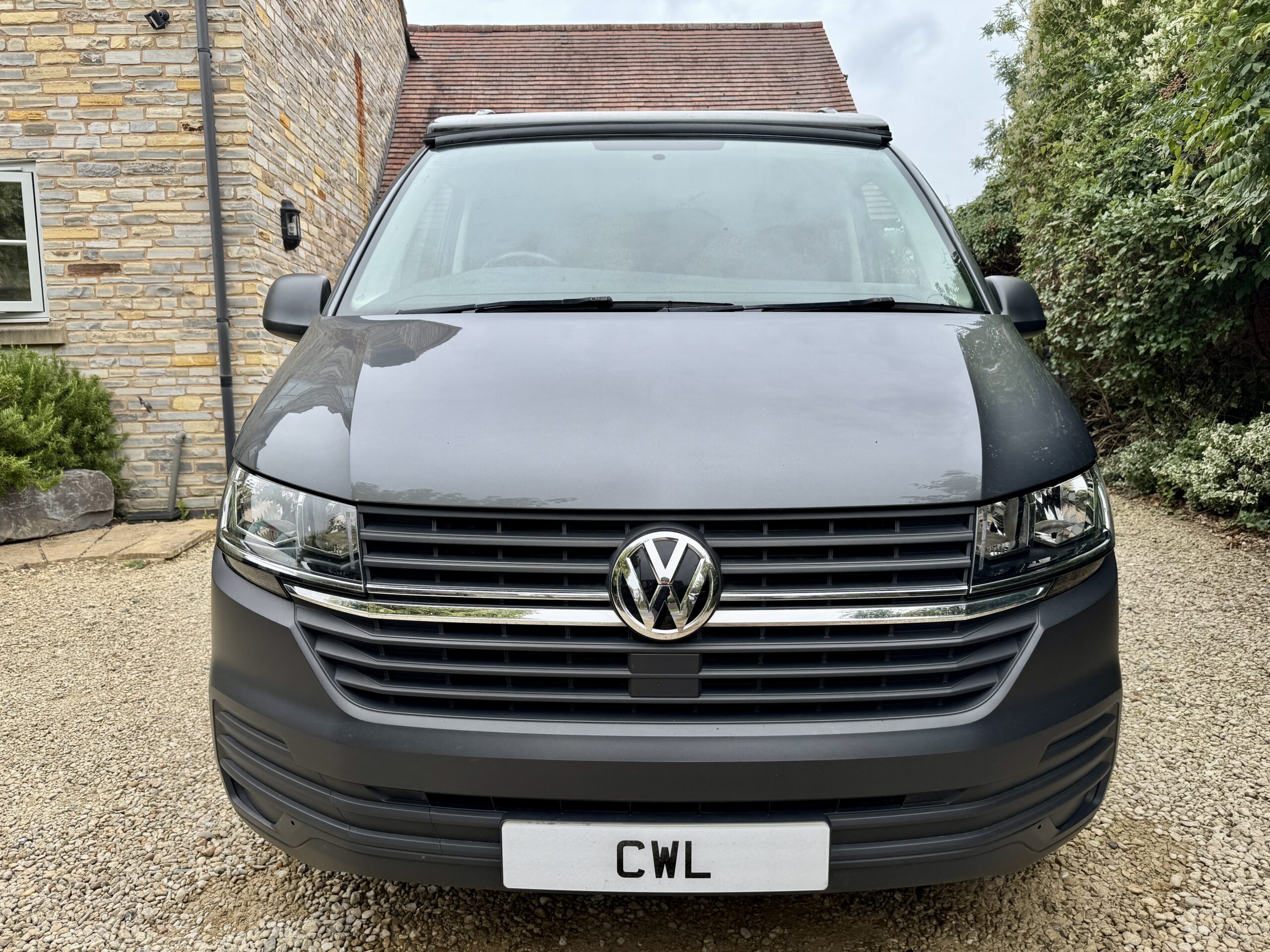 Volkswagen T6.1 Campervan Trek Edition – Coral Pink (Storm)