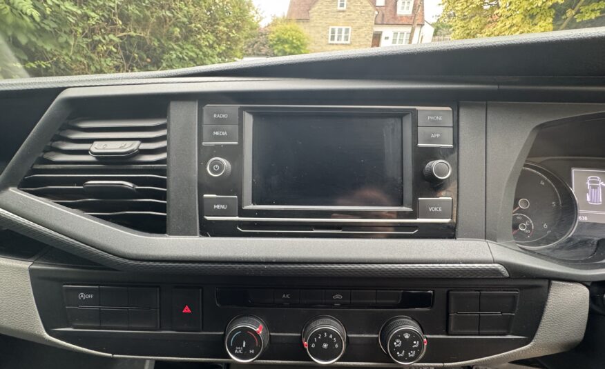 Volkswagen T6.1 Campervan Trek Edition – Coral Pink Cabinetry (Storm)