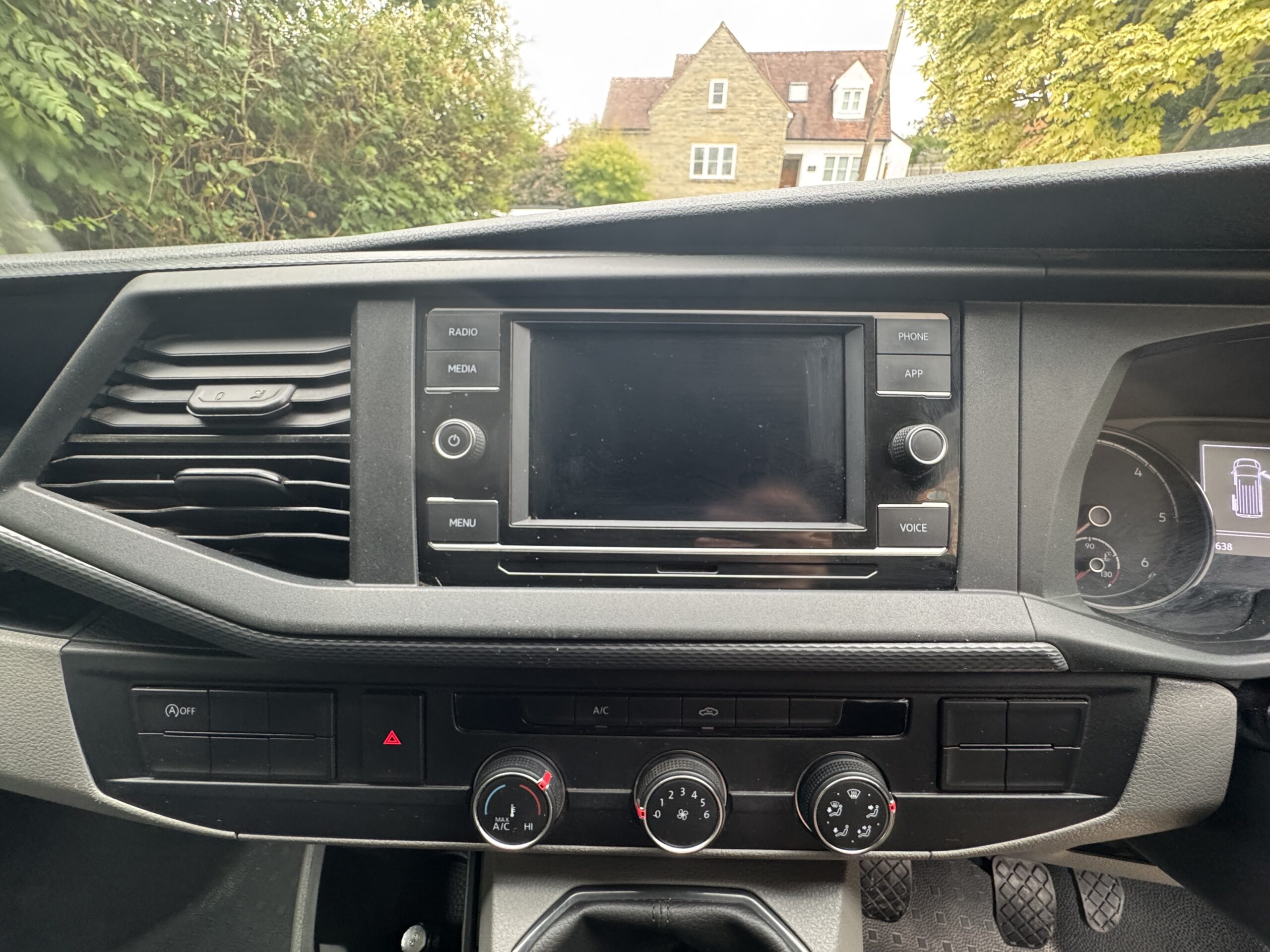 Volkswagen T6.1 Campervan Trek Edition – Coral Pink (Storm)