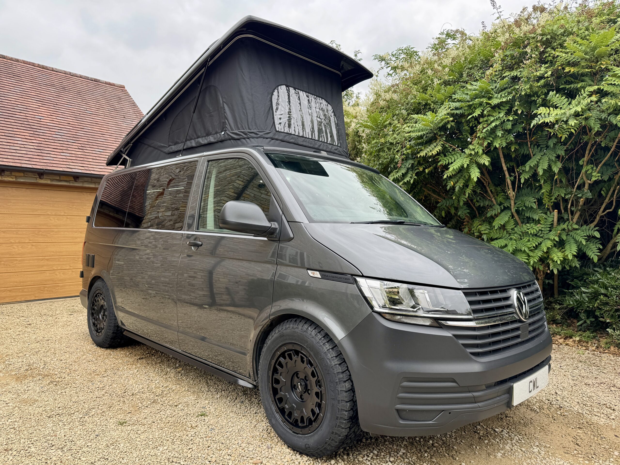 Volkswagen T6.1 Campervan Trek Edition – Coral Pink (Storm)