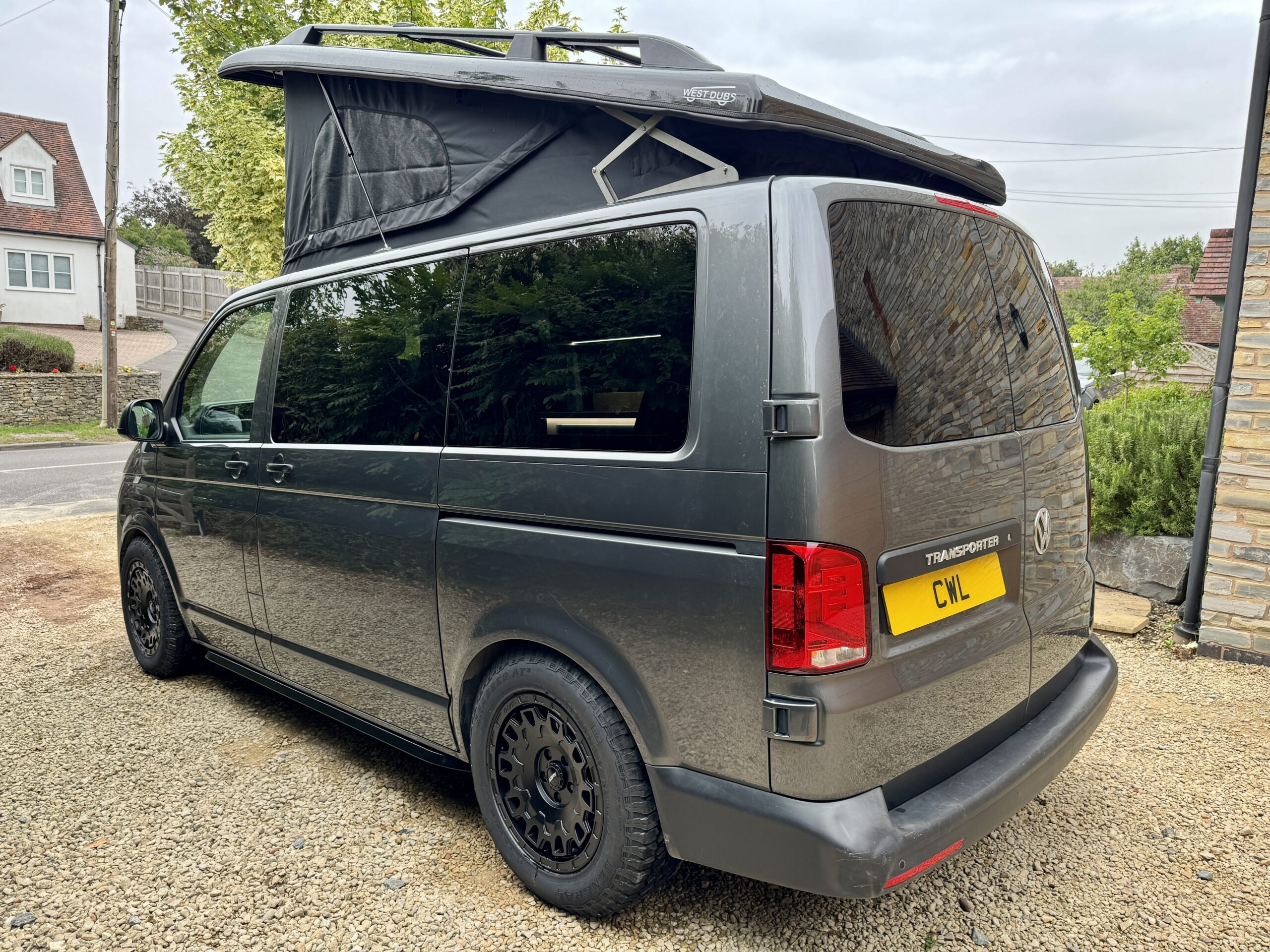 Volkswagen T6.1 Campervan Trek Edition – Coral Pink (Storm)