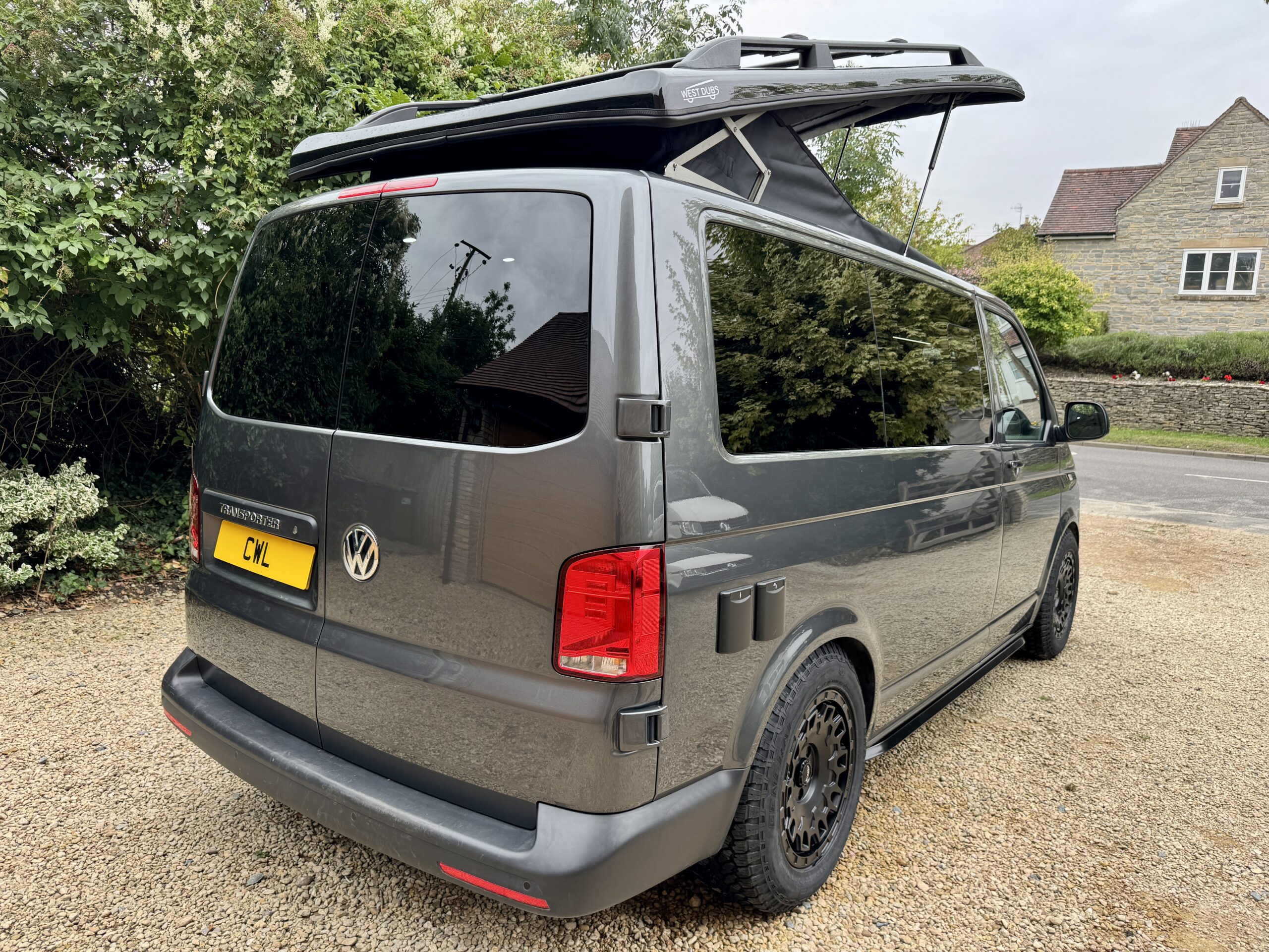 Volkswagen T6.1 Campervan Trek Edition – Coral Pink (Storm)