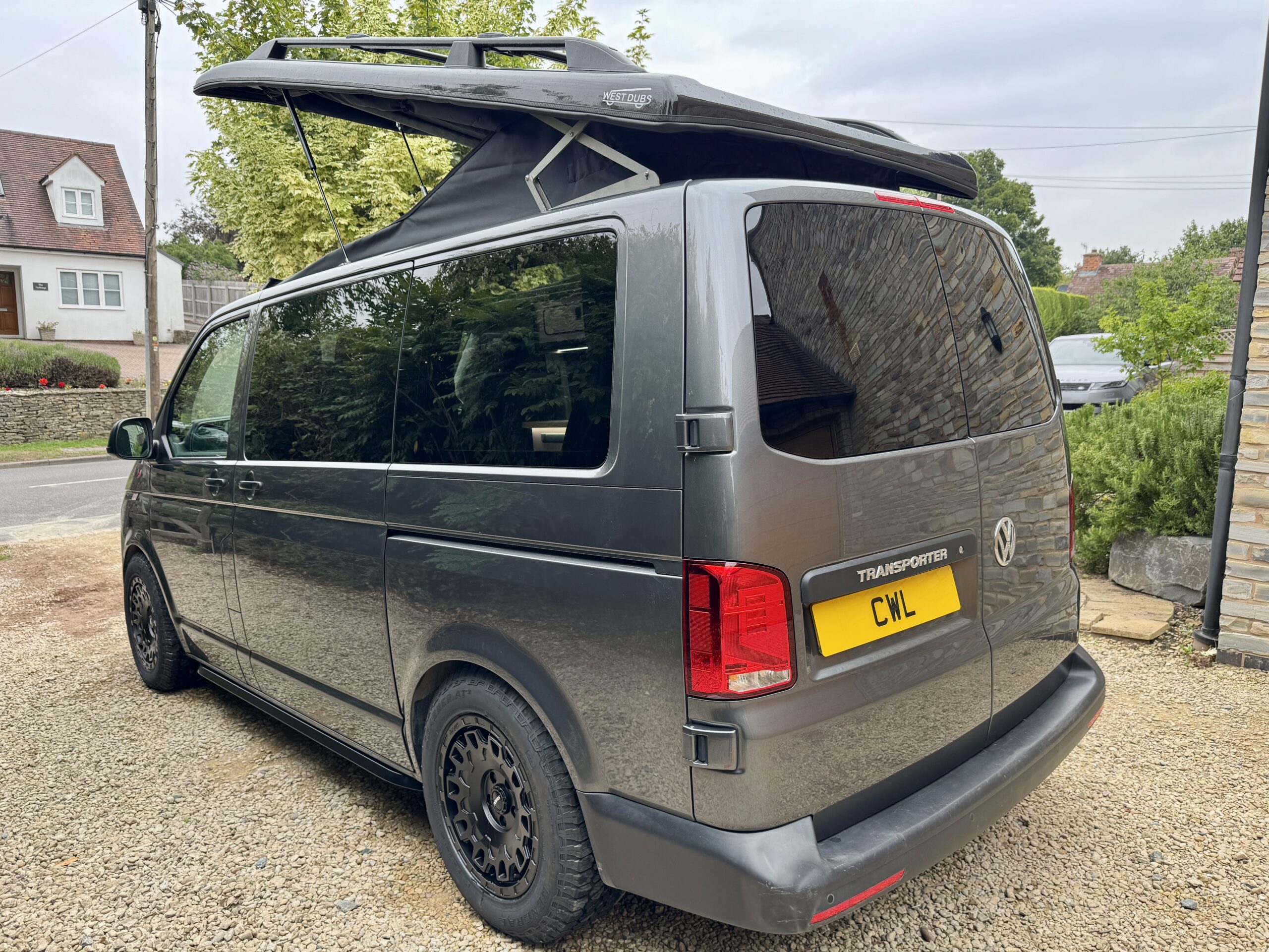 Volkswagen T6.1 Campervan Trek Edition – Coral Pink (Storm)