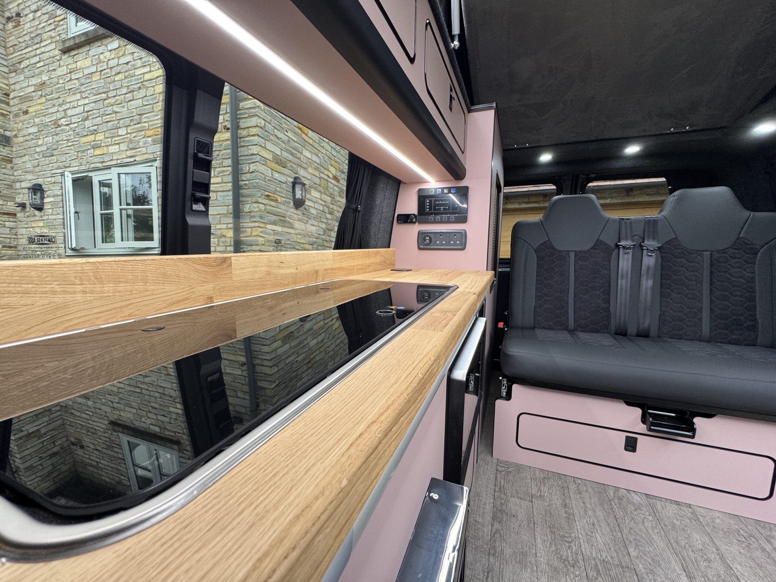 Volkswagen T6.1 Campervan Trek Edition – Coral Pink (Storm)