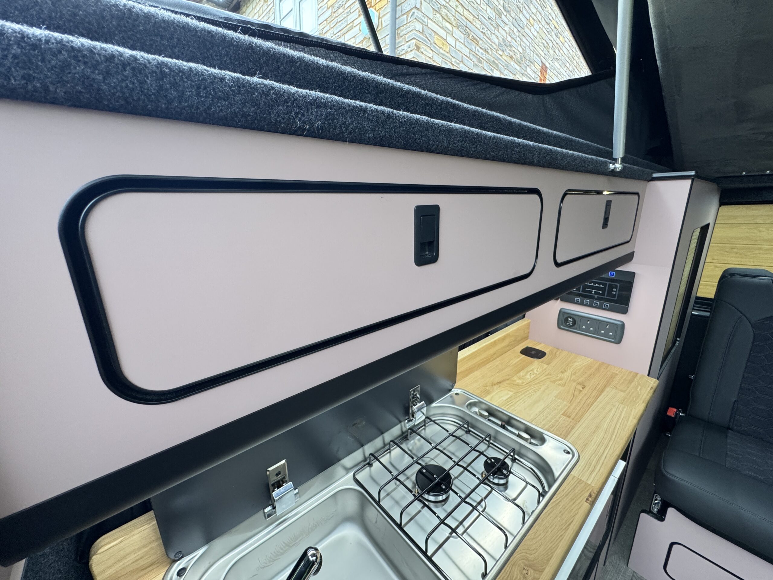 Volkswagen T6.1 Campervan Trek Edition – Coral Pink (Storm)