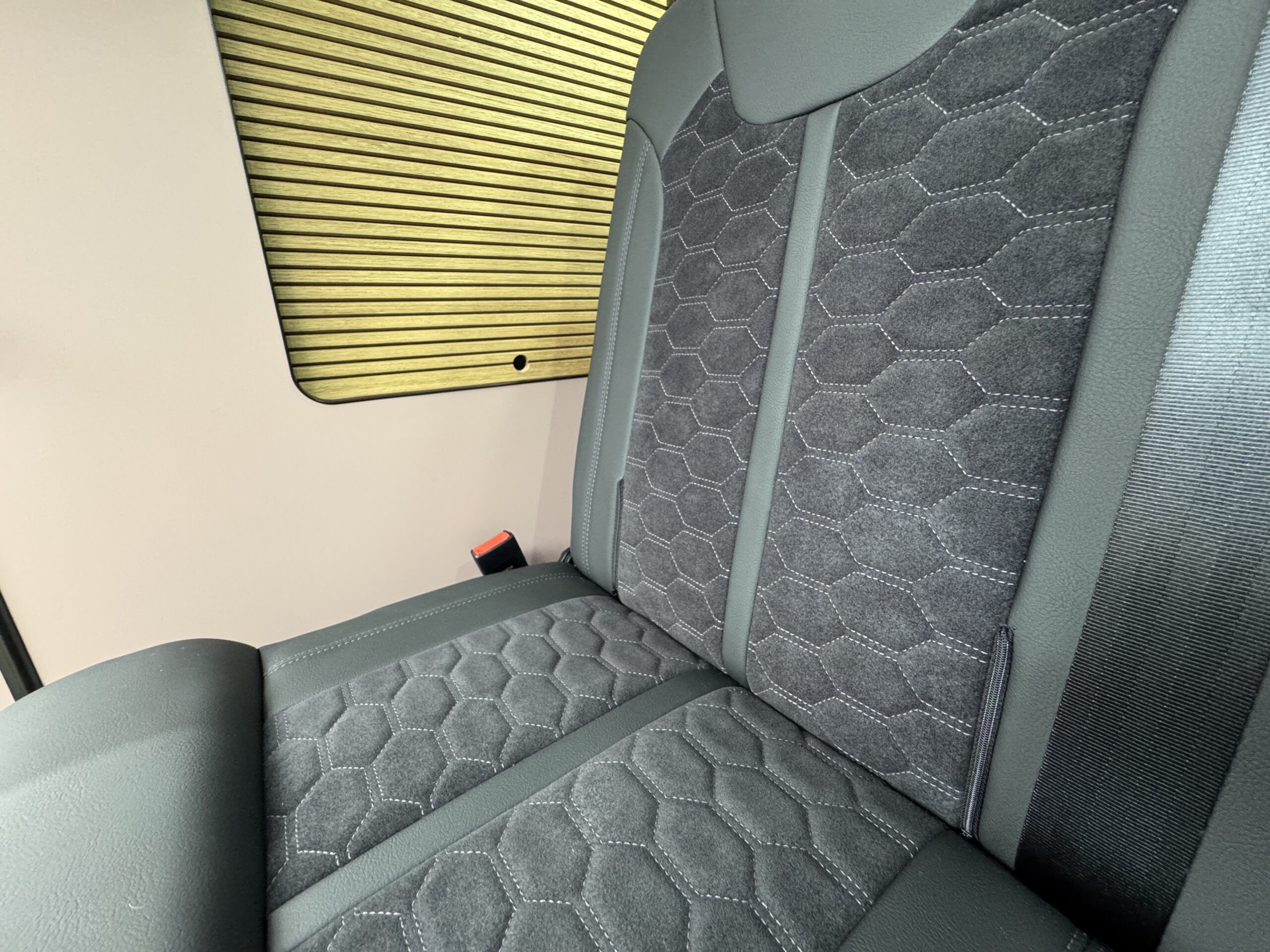 Volkswagen T6.1 Campervan Trek Edition – Coral Pink (Storm)