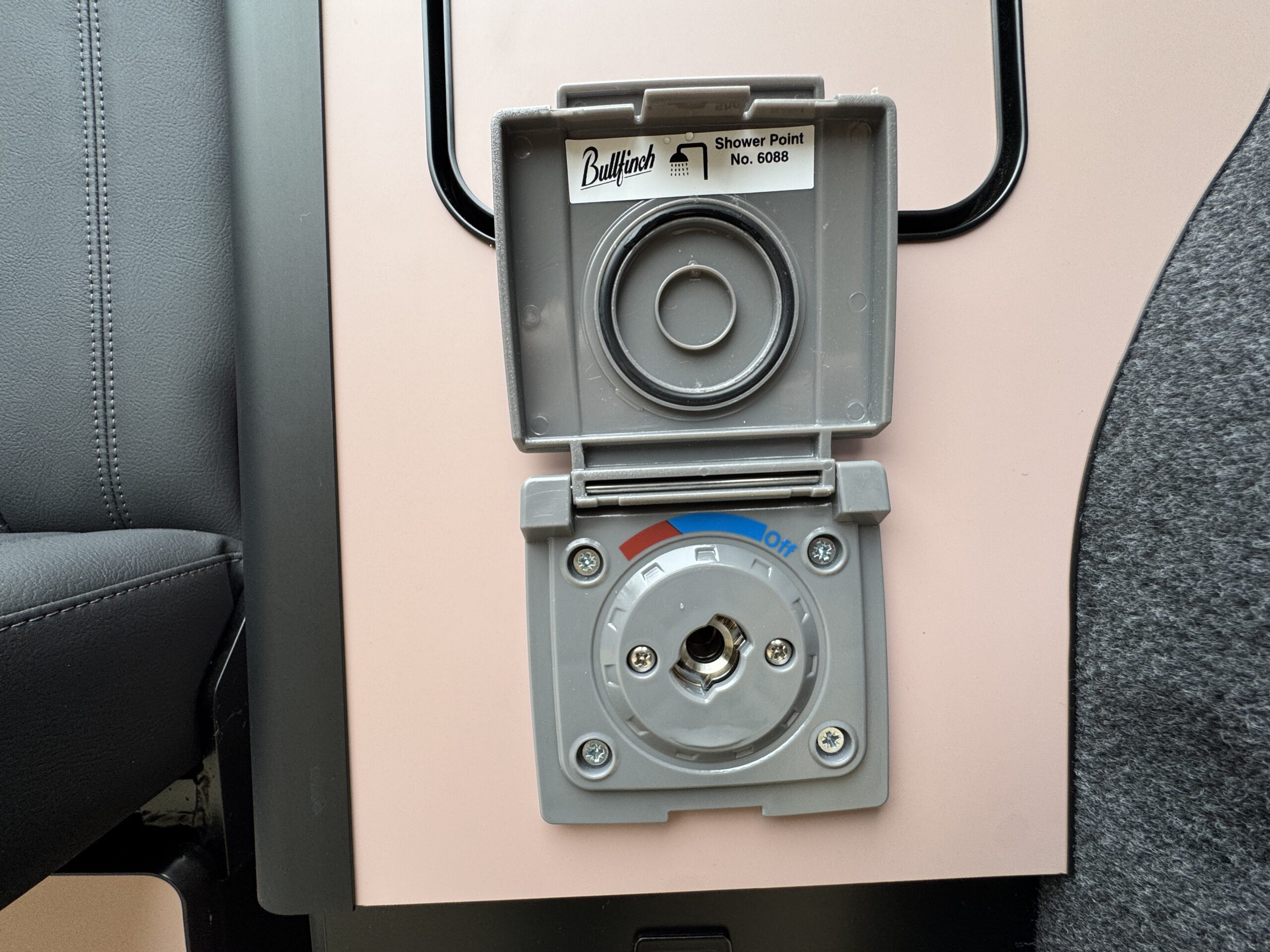 Volkswagen T6.1 Campervan Trek Edition – Coral Pink (Storm)