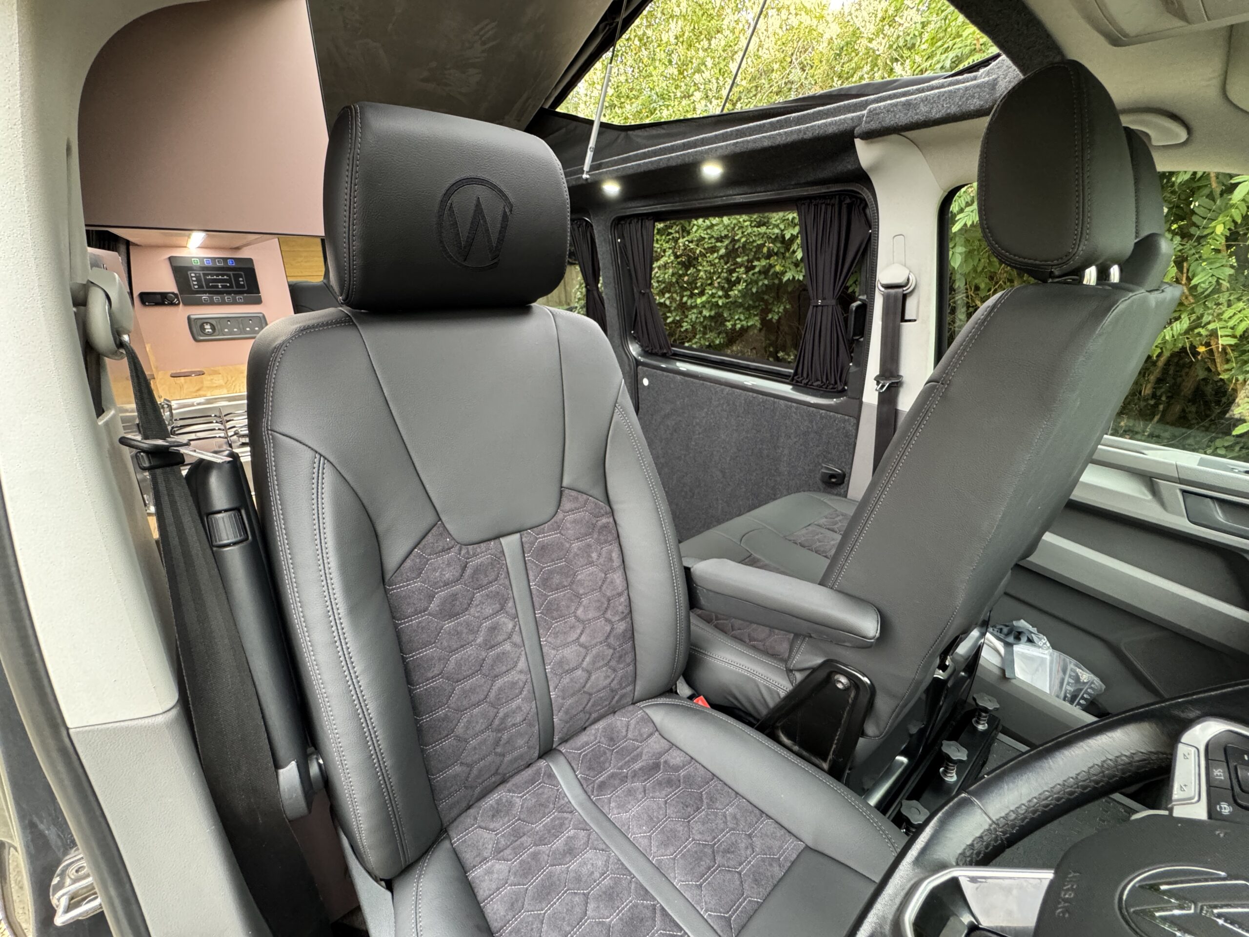 Volkswagen T6.1 Campervan Trek Edition – Coral Pink (Storm)