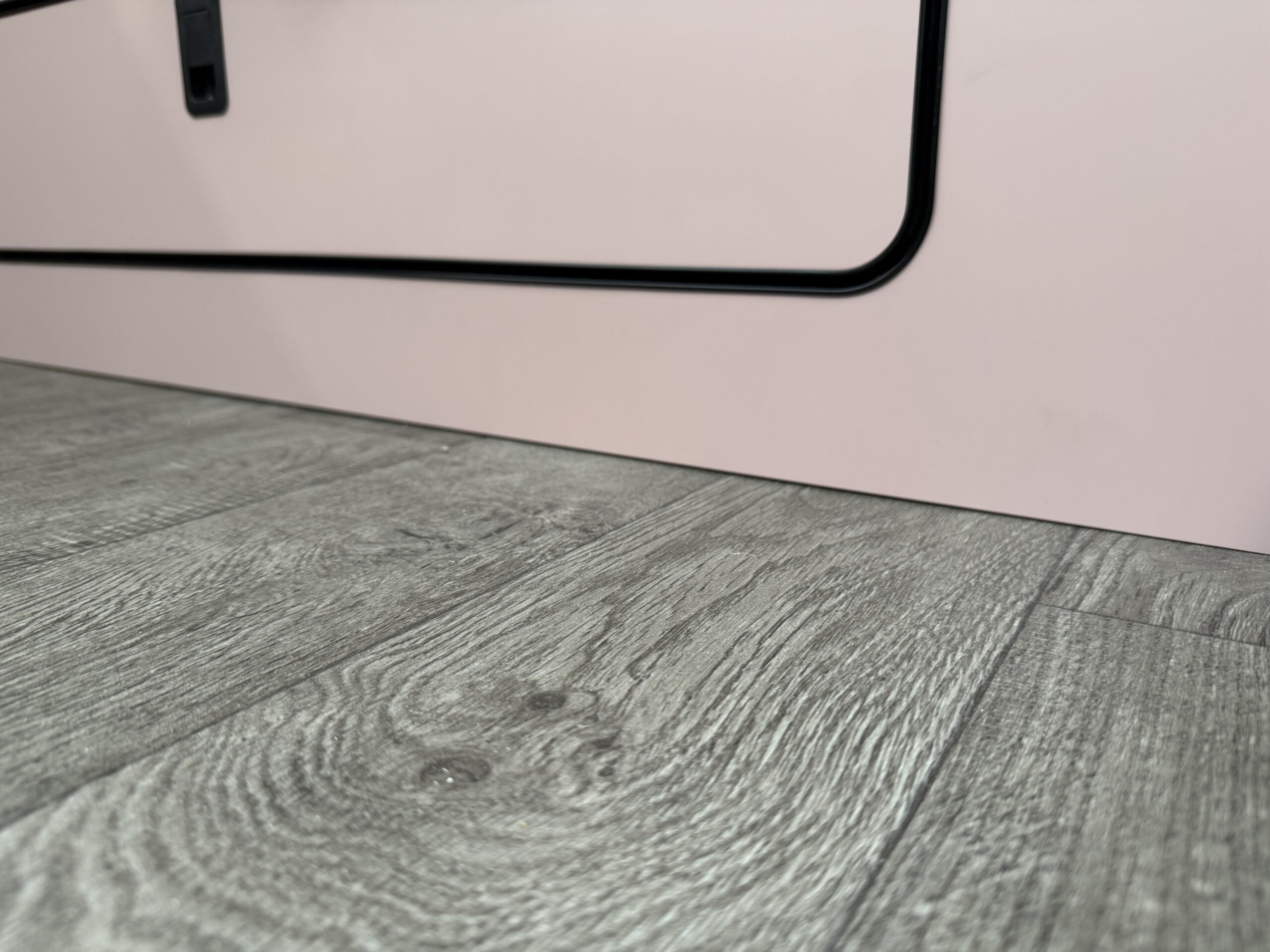 Volkswagen T6.1 Campervan Trek Edition – Coral Pink (Storm)