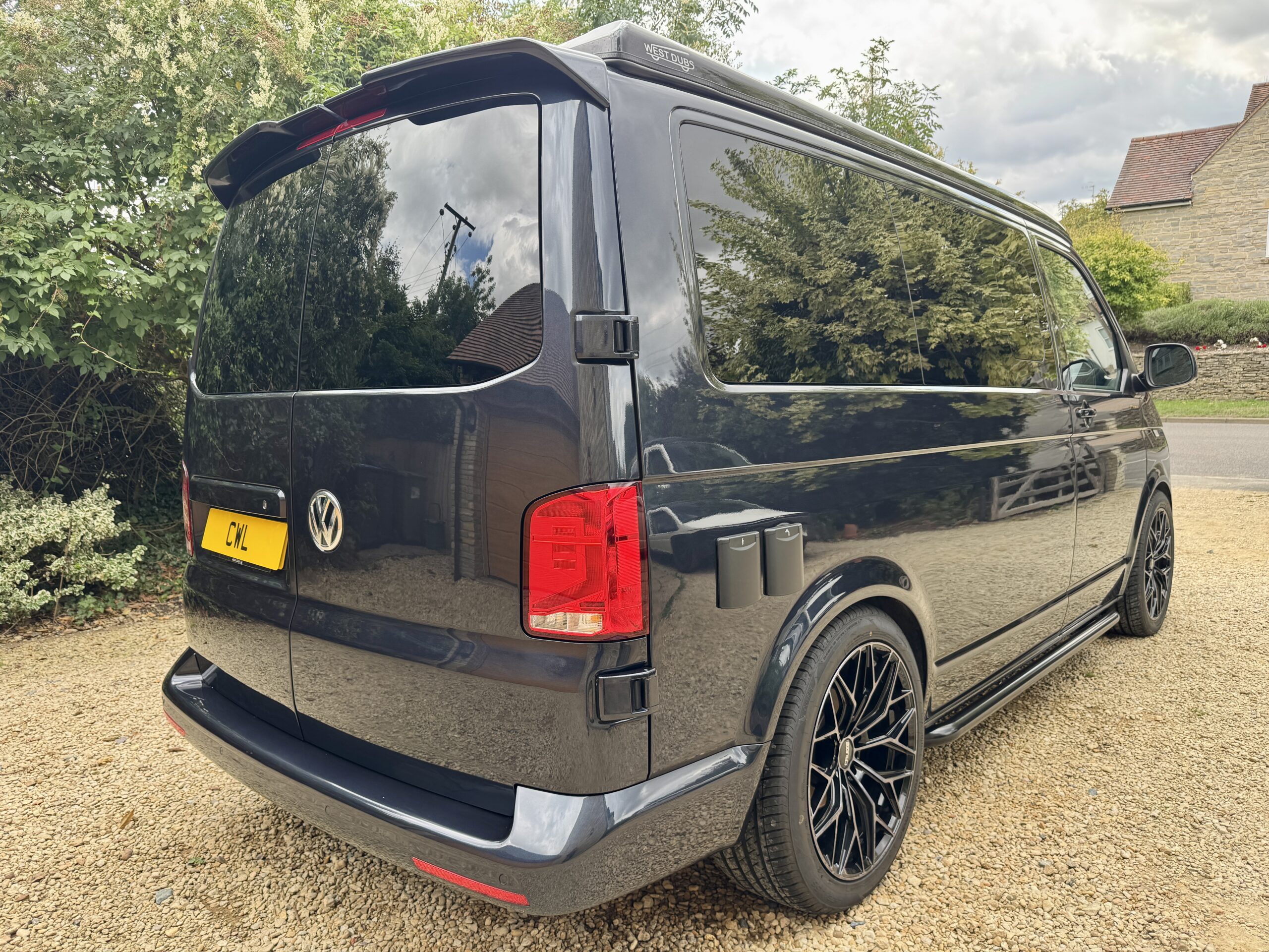 Volkswagen T6.1 Campervan Autograph Edition (Starlight)