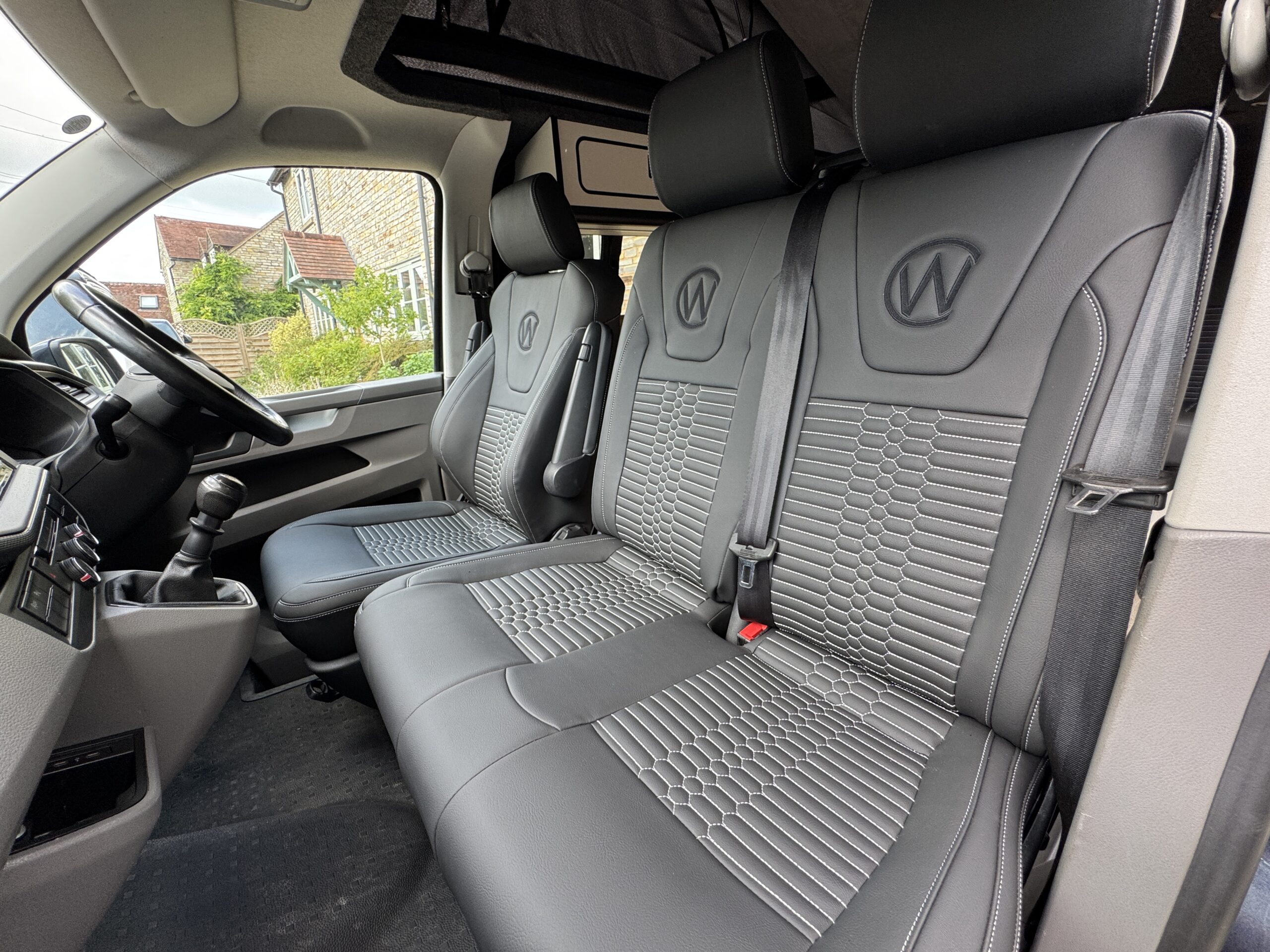 Volkswagen T6.1 Campervan Autograph Edition (Starlight)