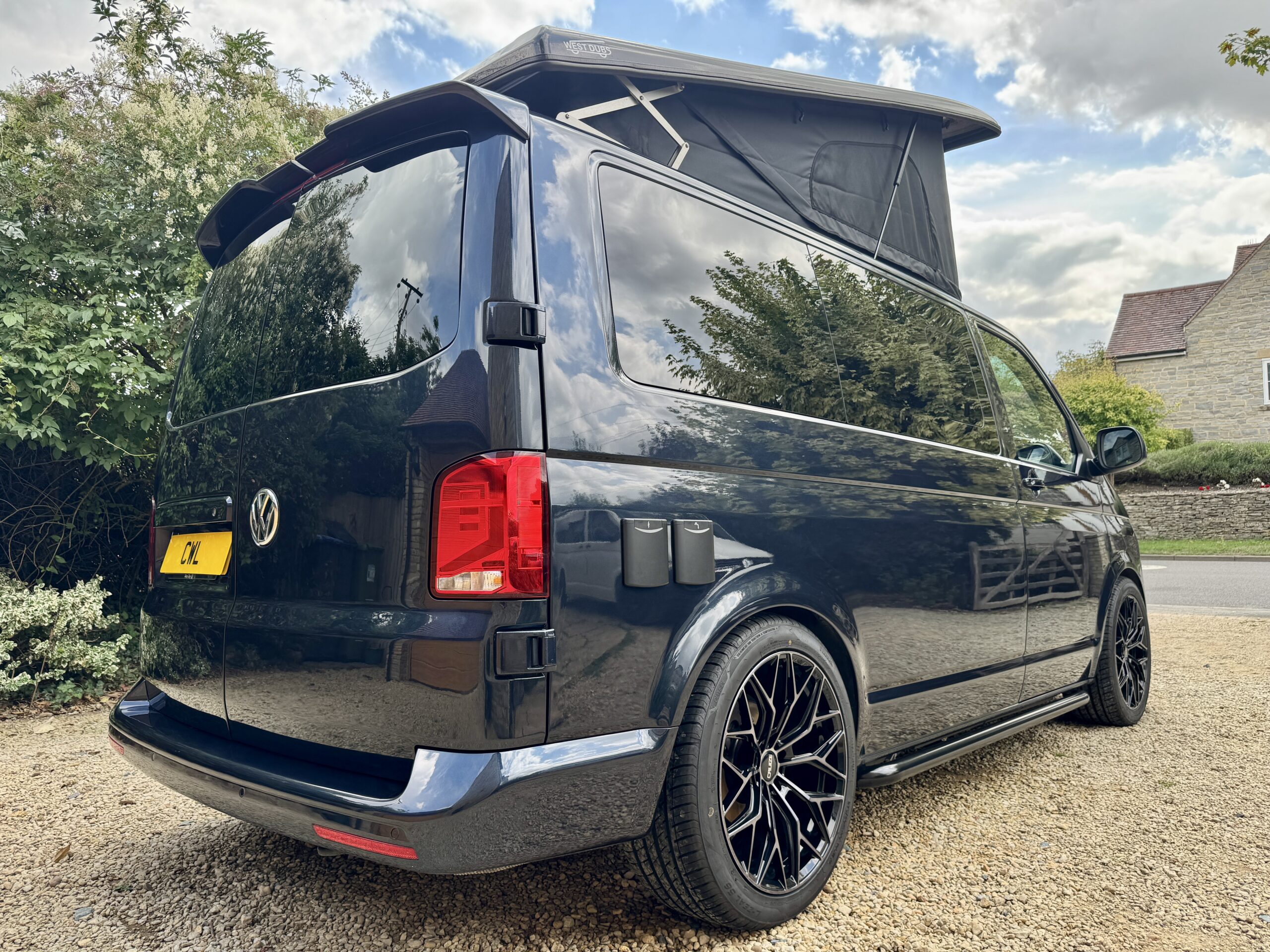 Volkswagen T6.1 Campervan Autograph Edition (Starlight)