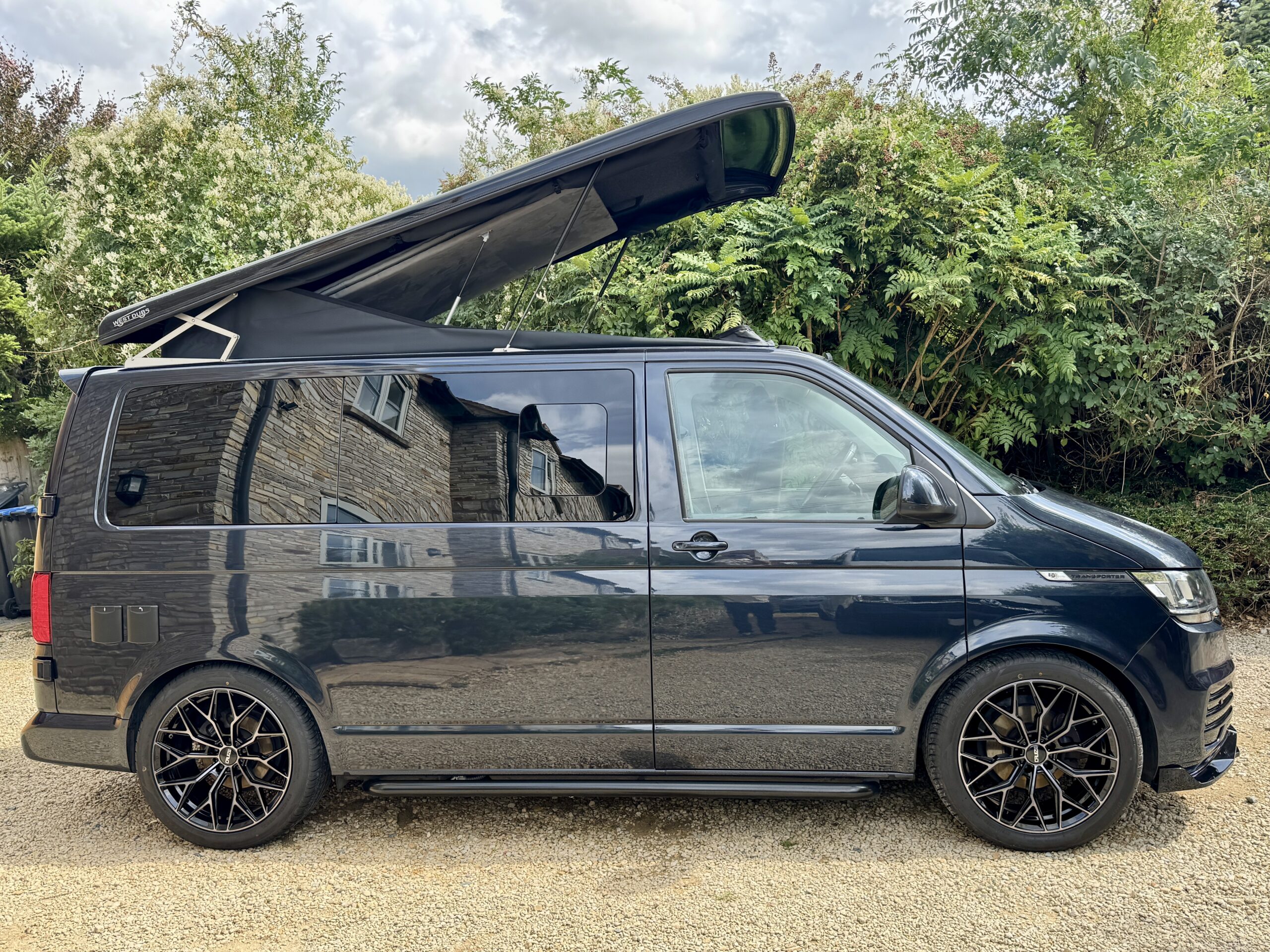 Volkswagen T6.1 Campervan Autograph Edition (Starlight)