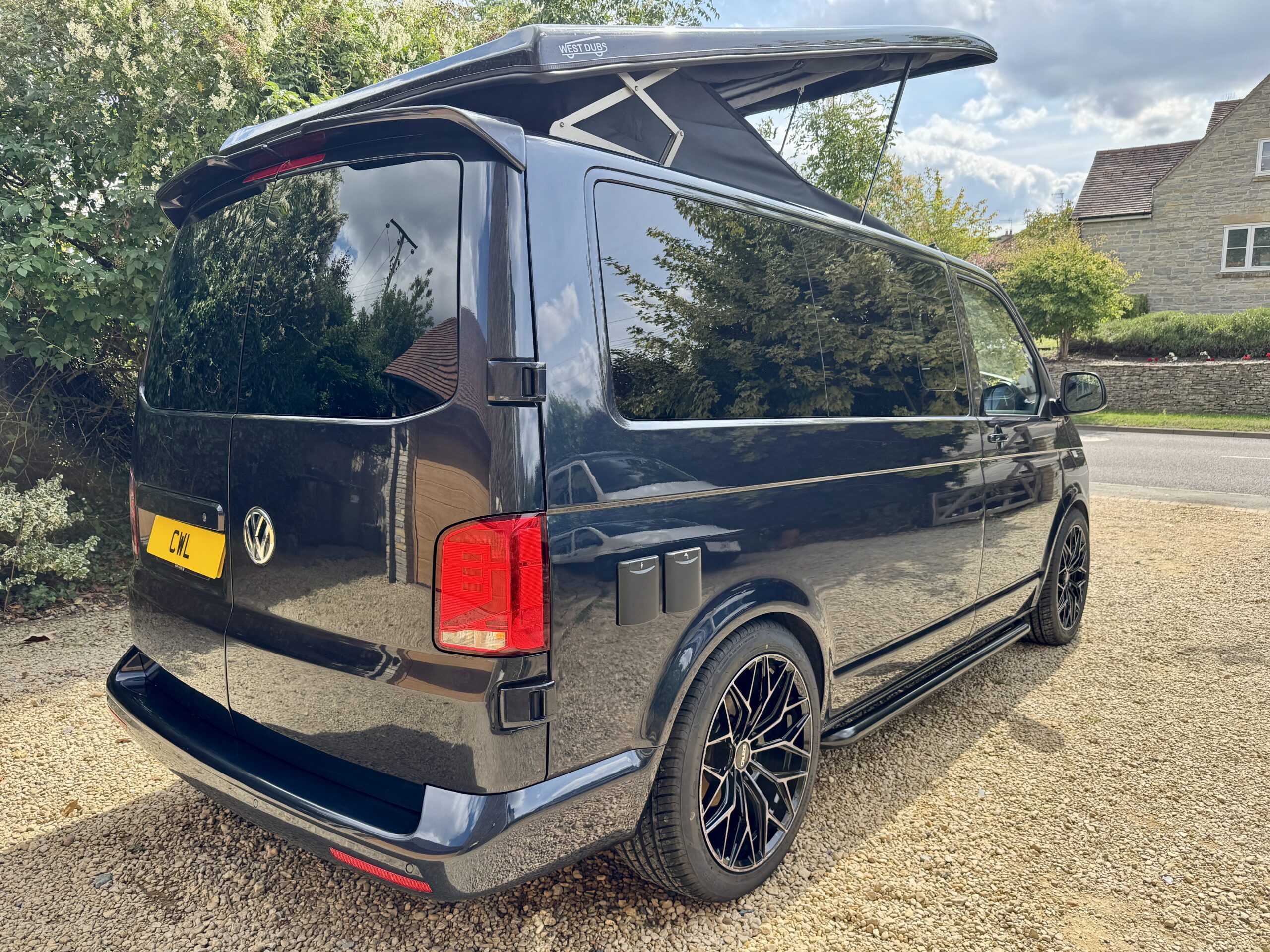 Volkswagen T6.1 Campervan Autograph Edition (Starlight)