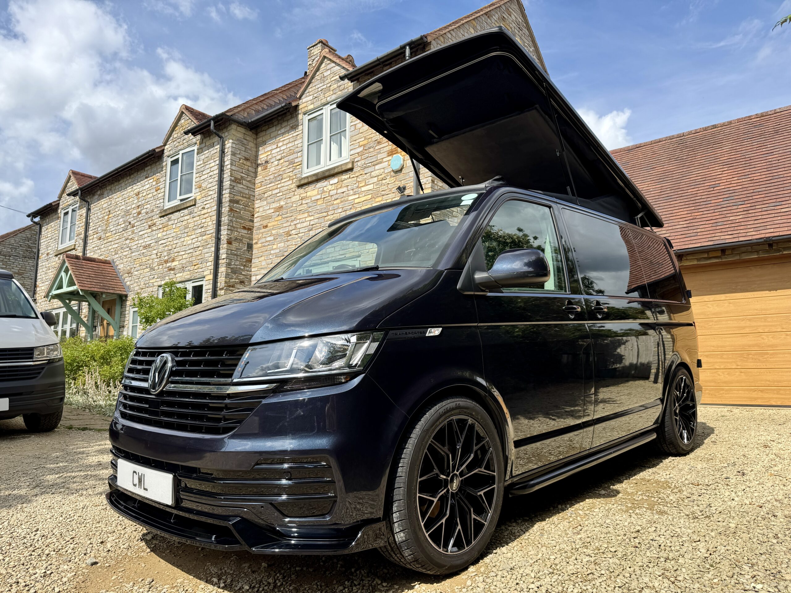 Volkswagen T6.1 Campervan Autograph Edition (Starlight)