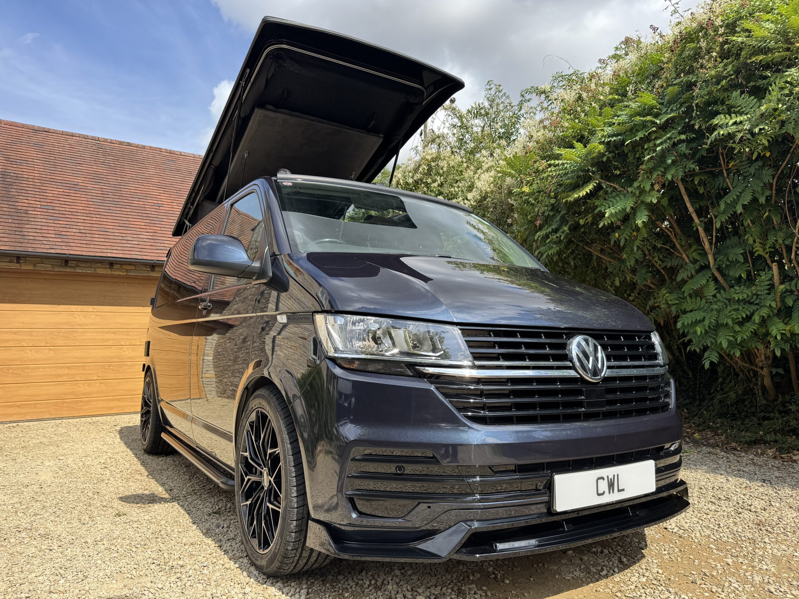 Volkswagen T6.1 Campervan Autograph Edition (Starlight)