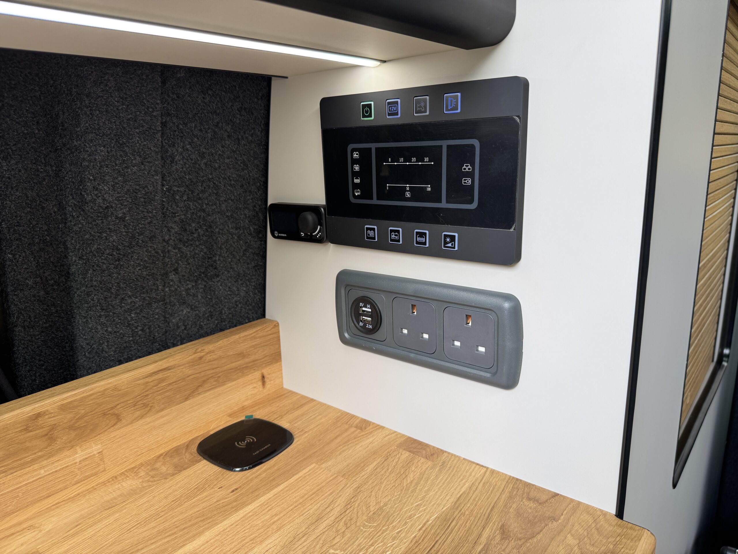 Volkswagen T6.1 Campervan Autograph Edition (Starlight)