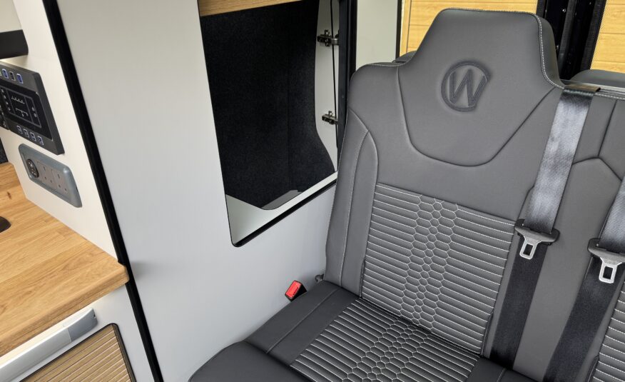 Volkswagen T6.1 Campervan Autograph Edition (Starlight)
